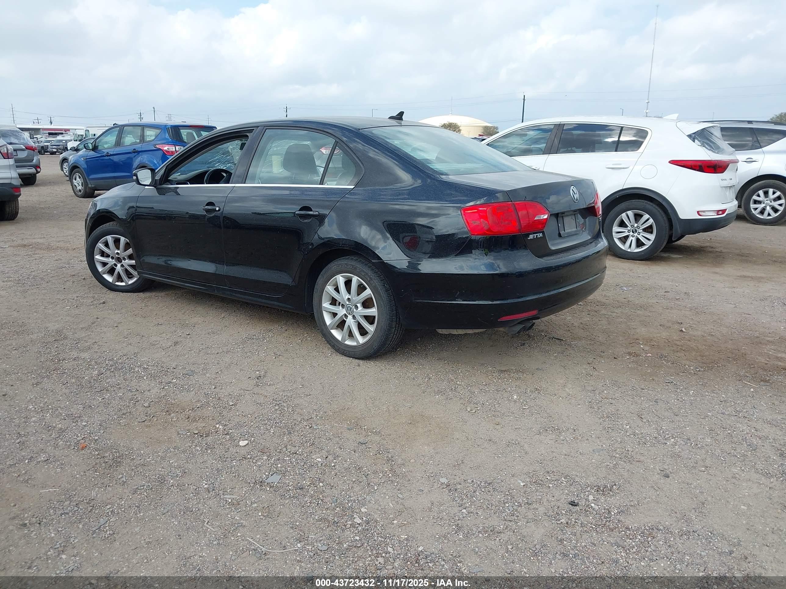 VOLKSWAGEN JETTA image 3