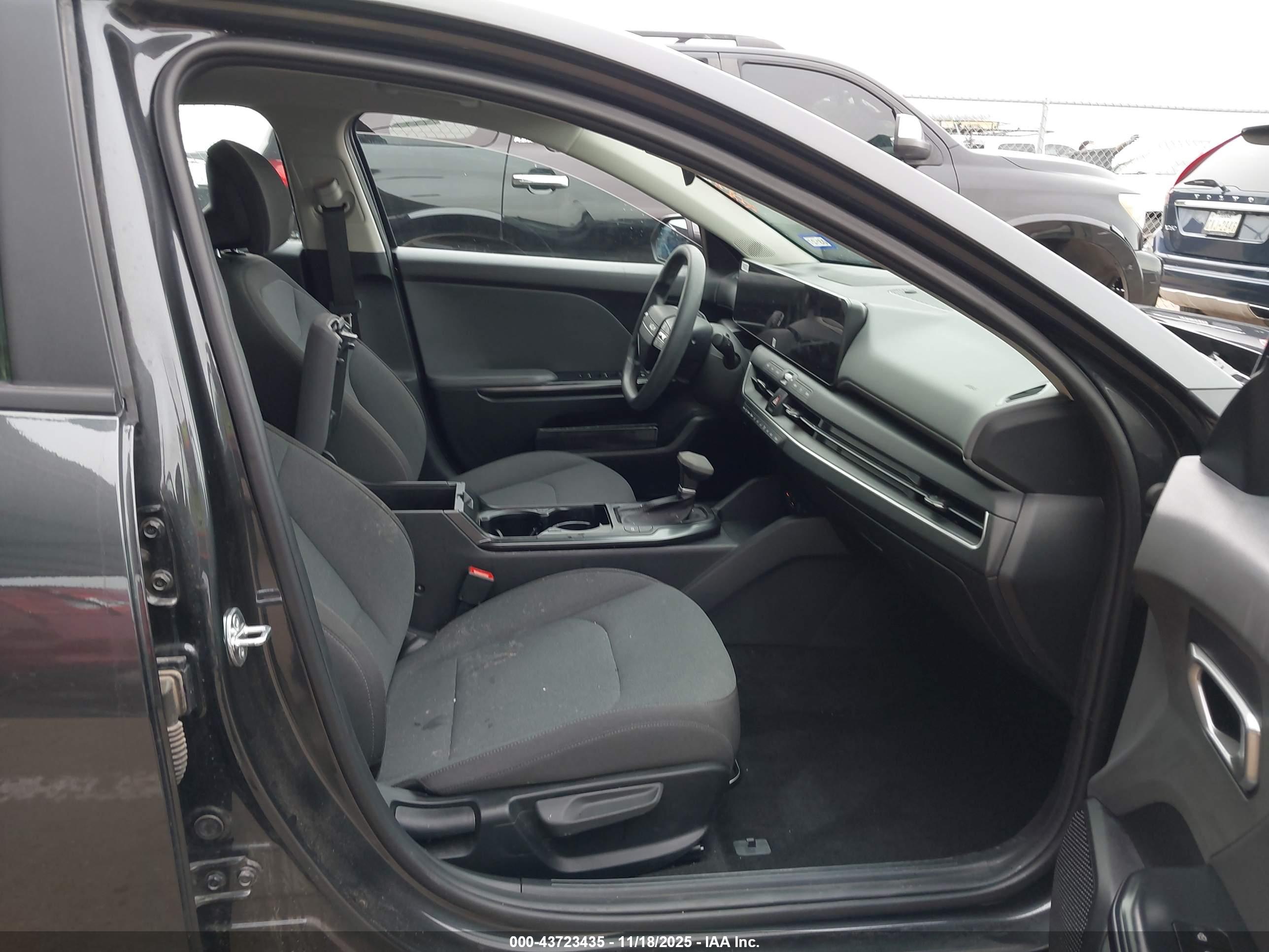 KIA K4 image 5