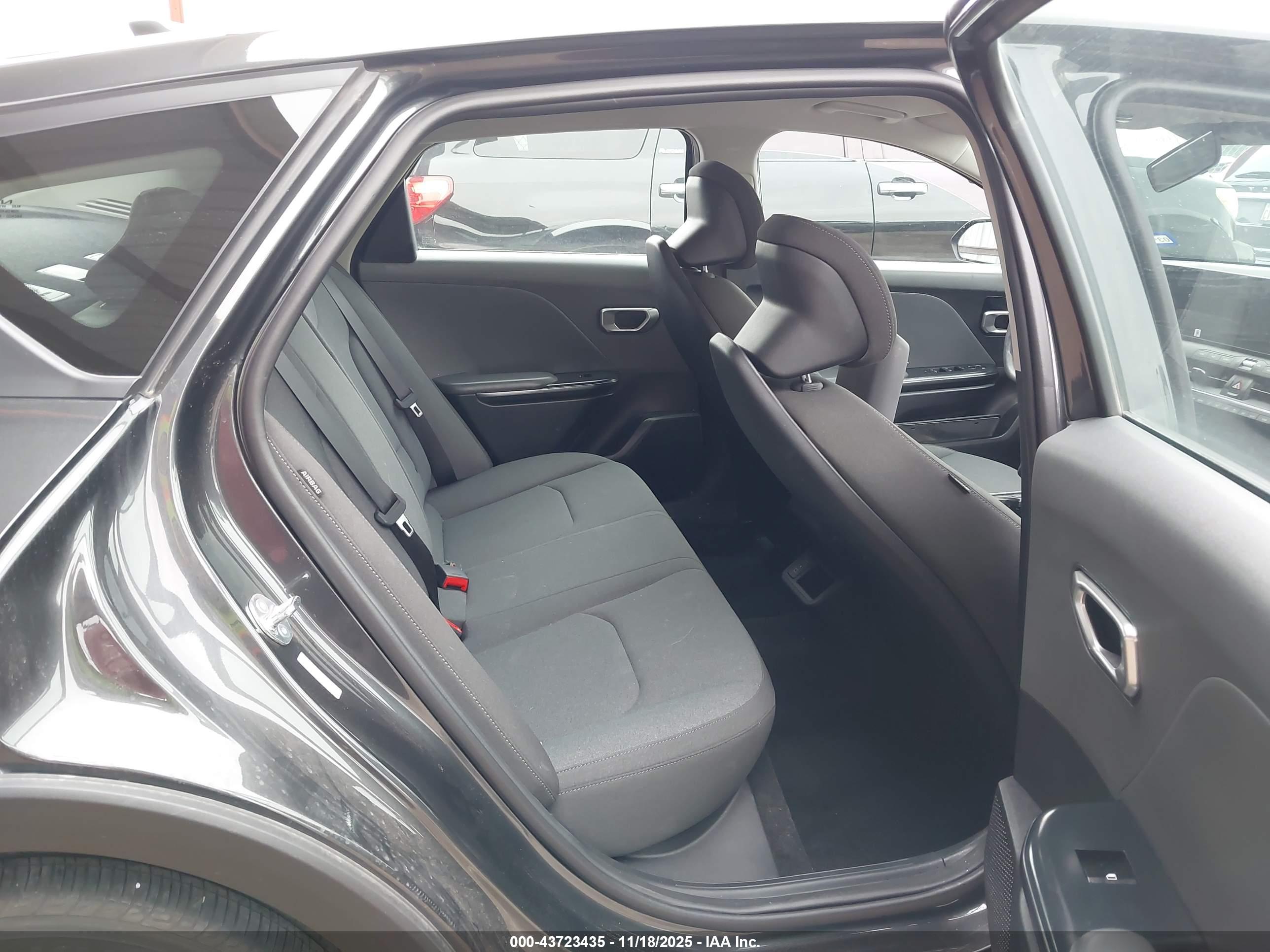 KIA K4 image 8