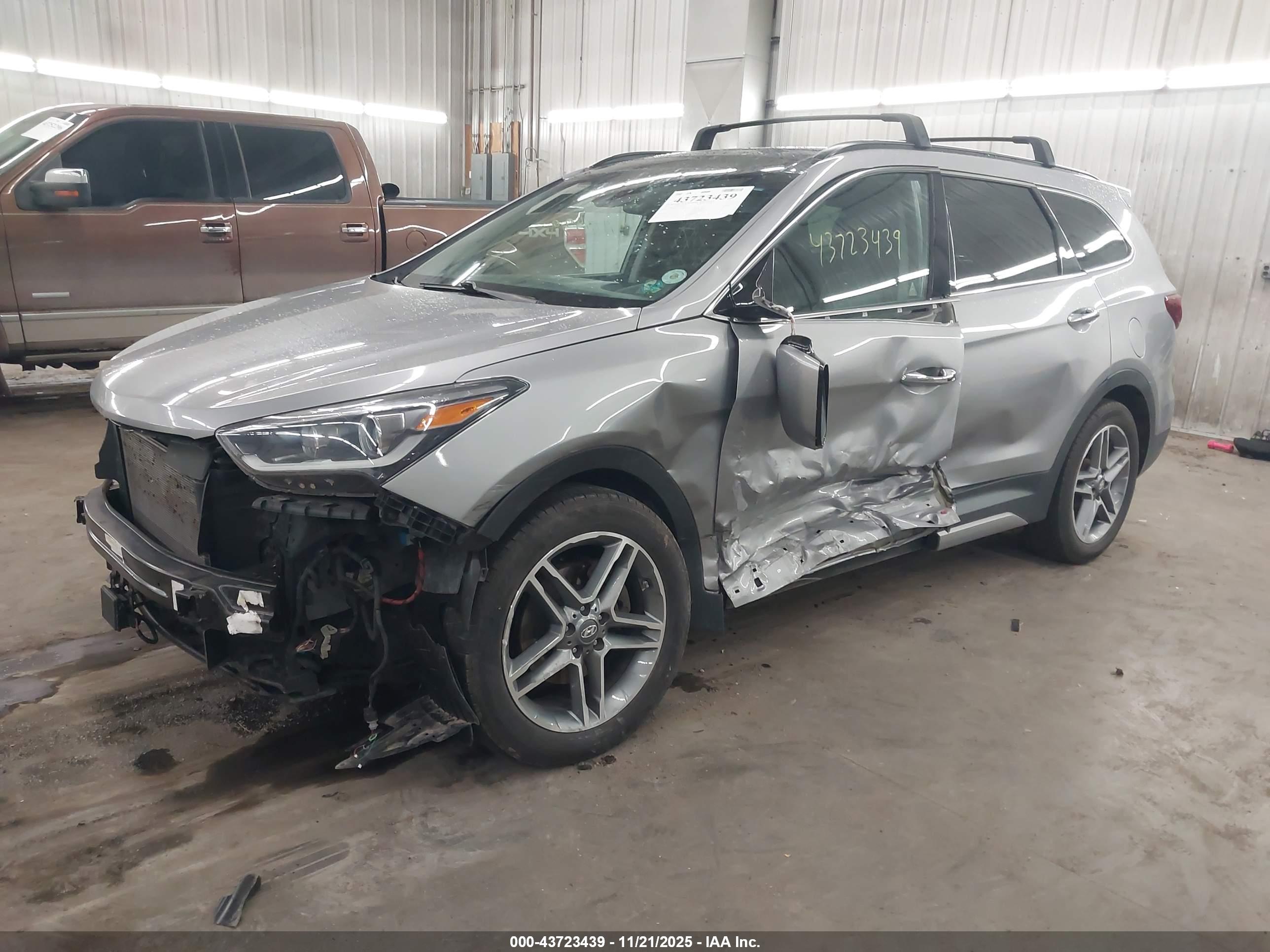 HYUNDAI SANTA image 2