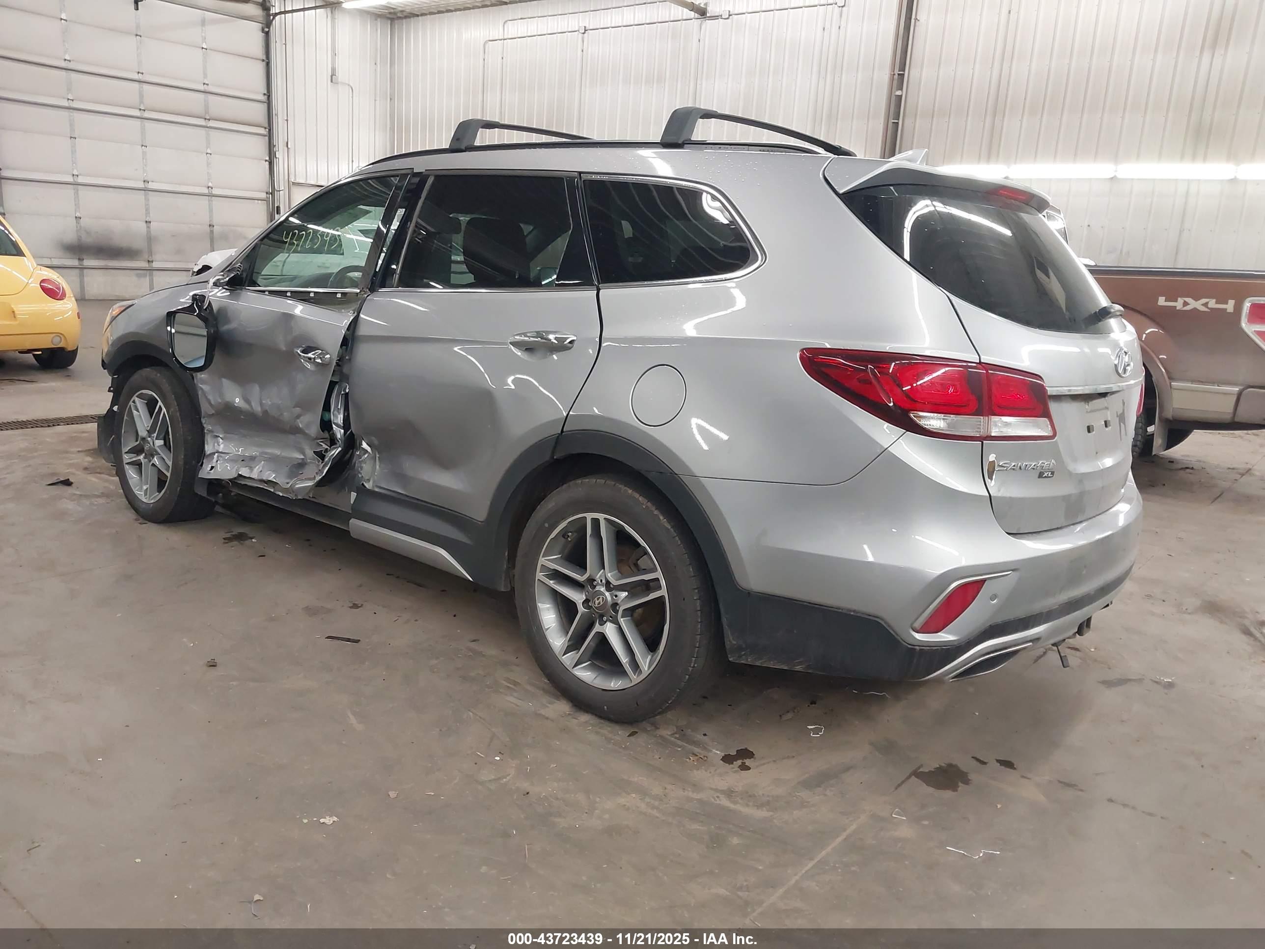 HYUNDAI SANTA image 3