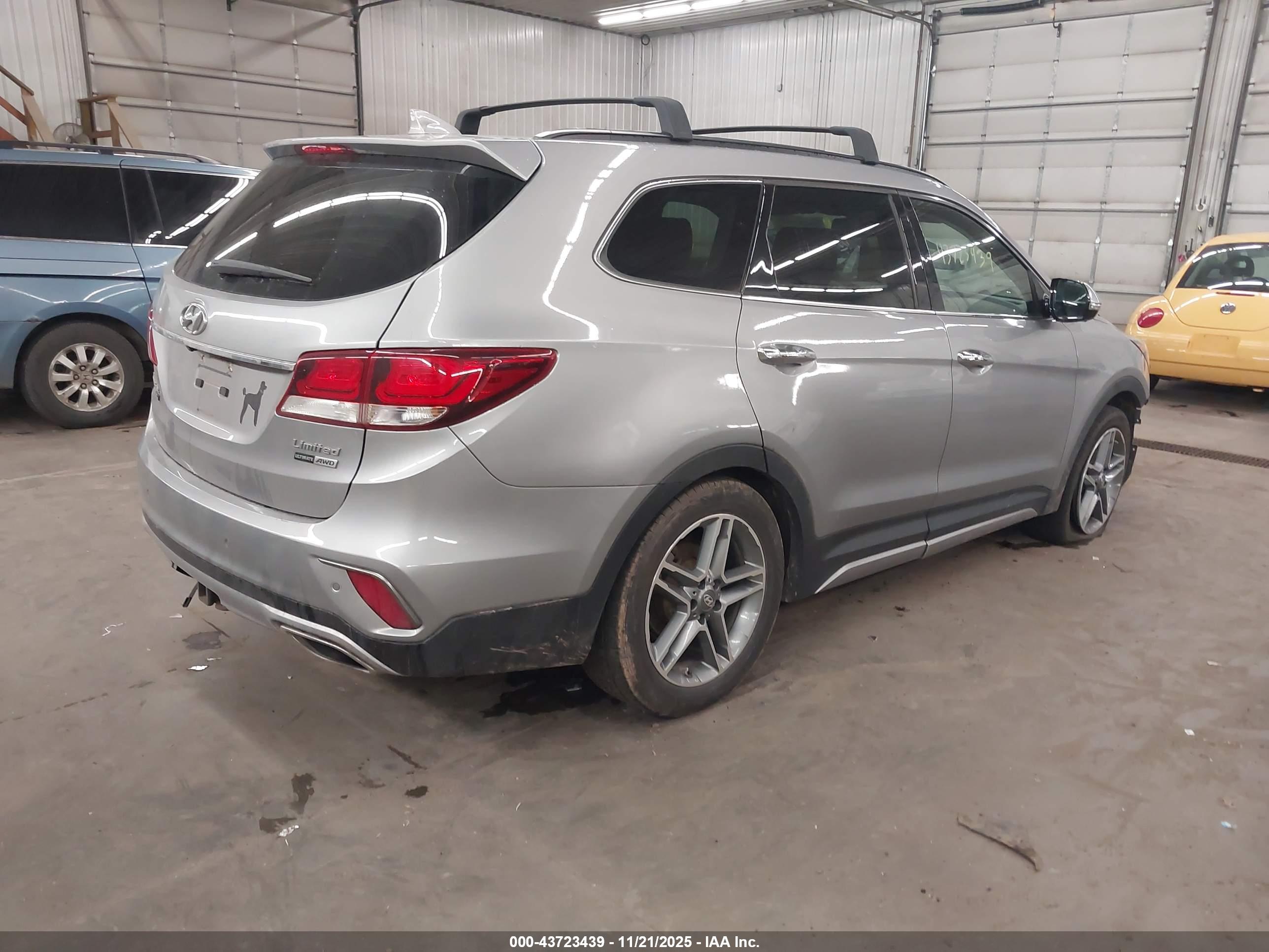 HYUNDAI SANTA image 4