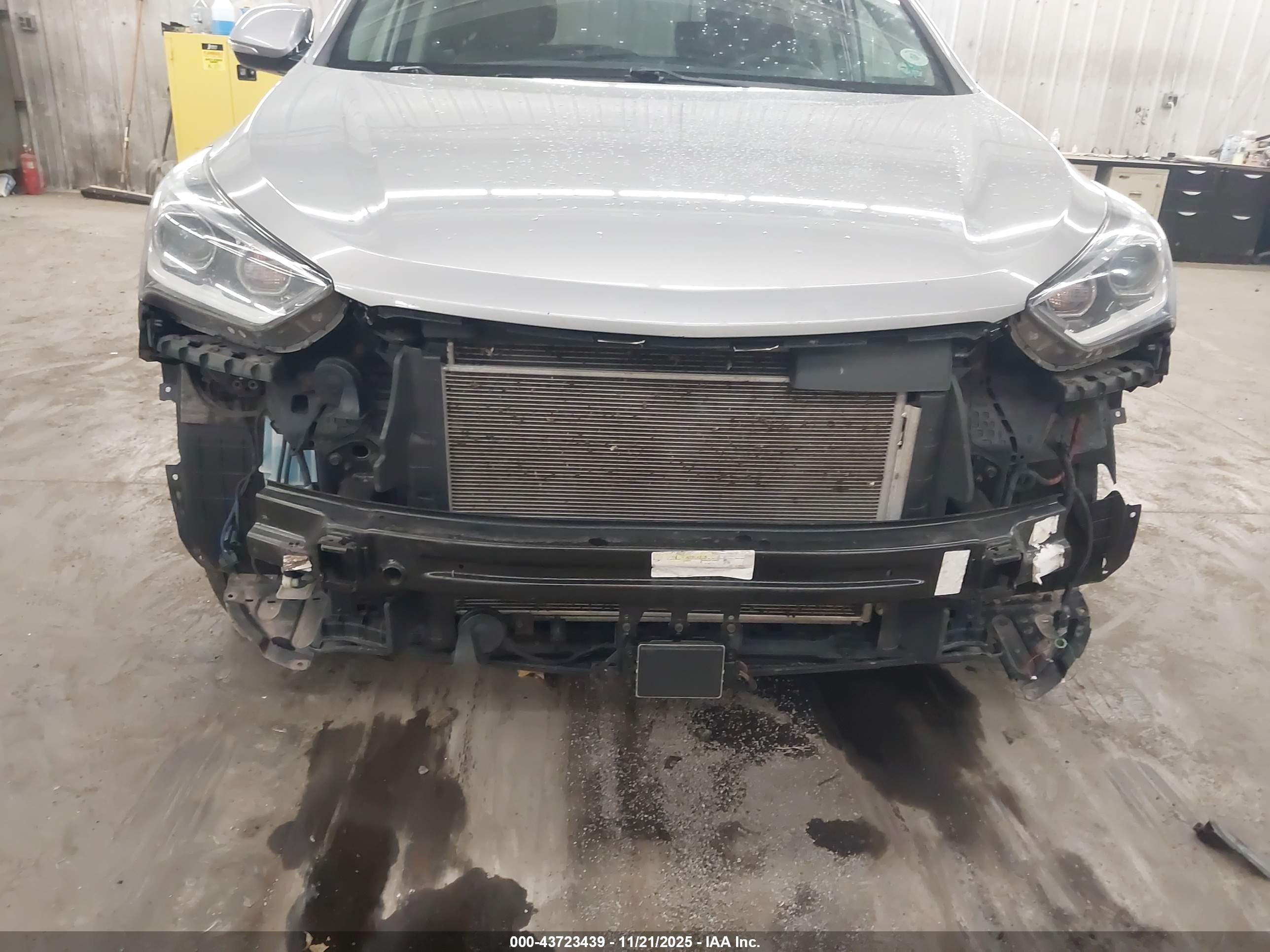 HYUNDAI SANTA image 6