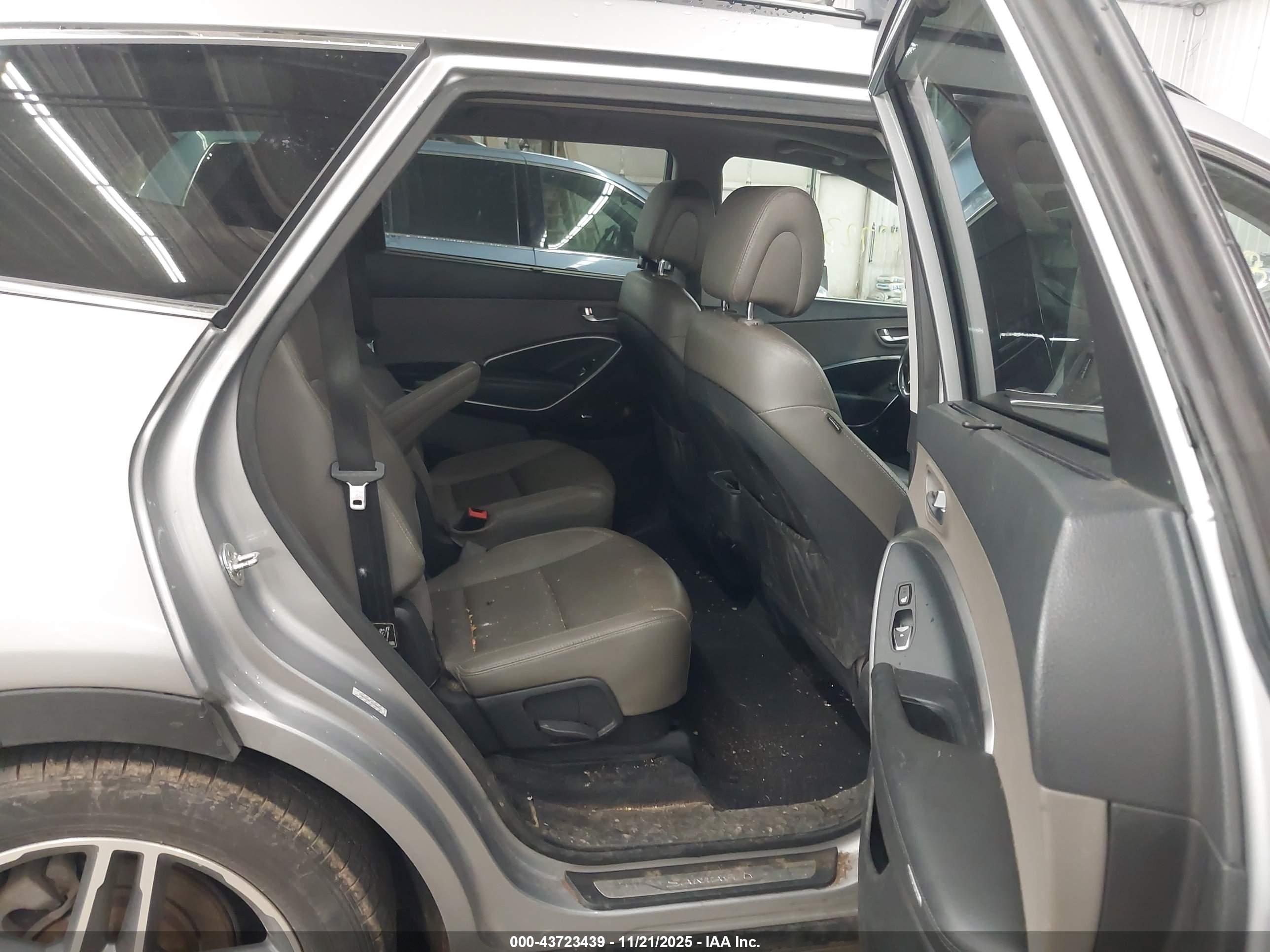 HYUNDAI SANTA image 8