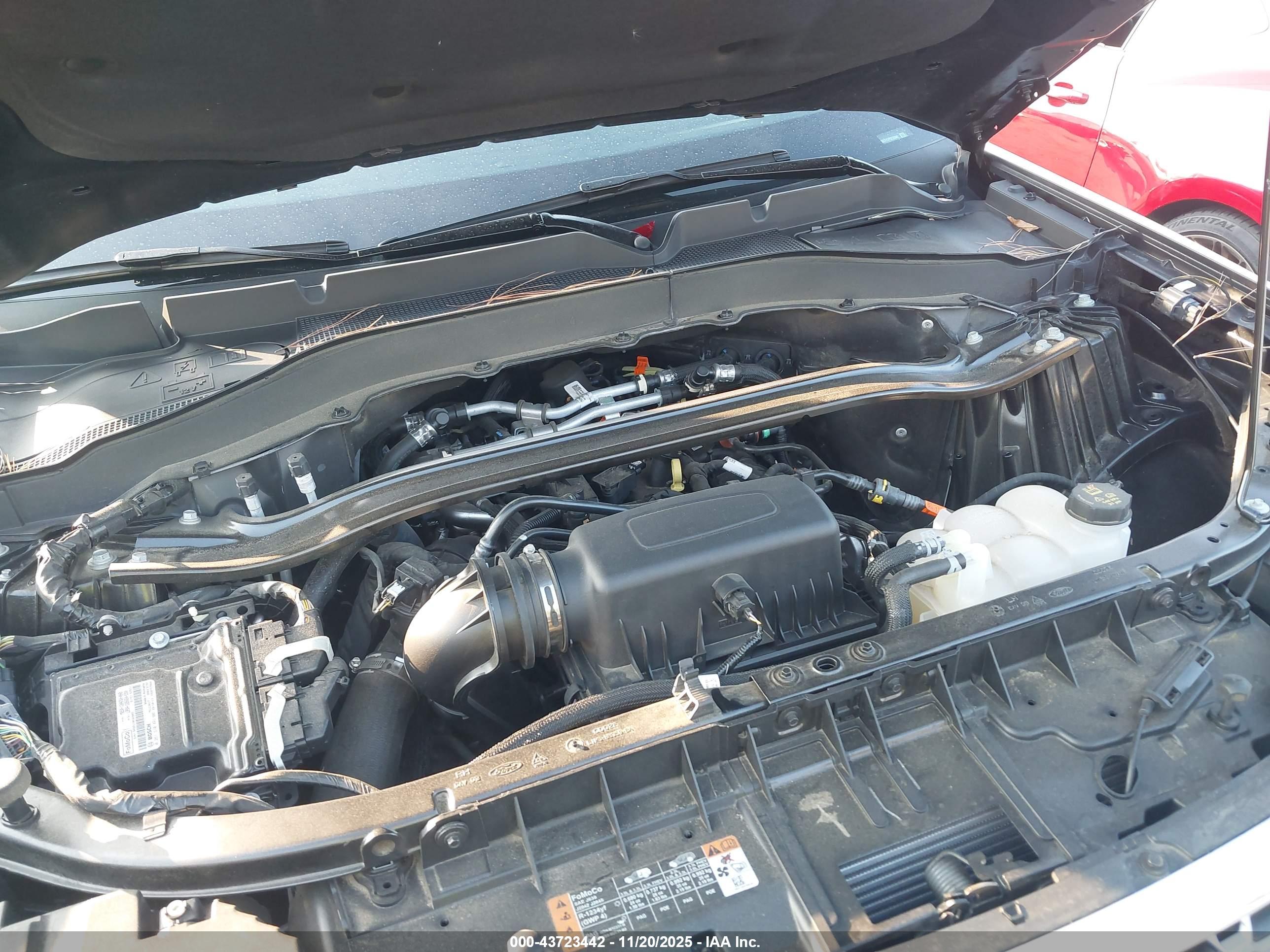 FORD EXPLORER image 10