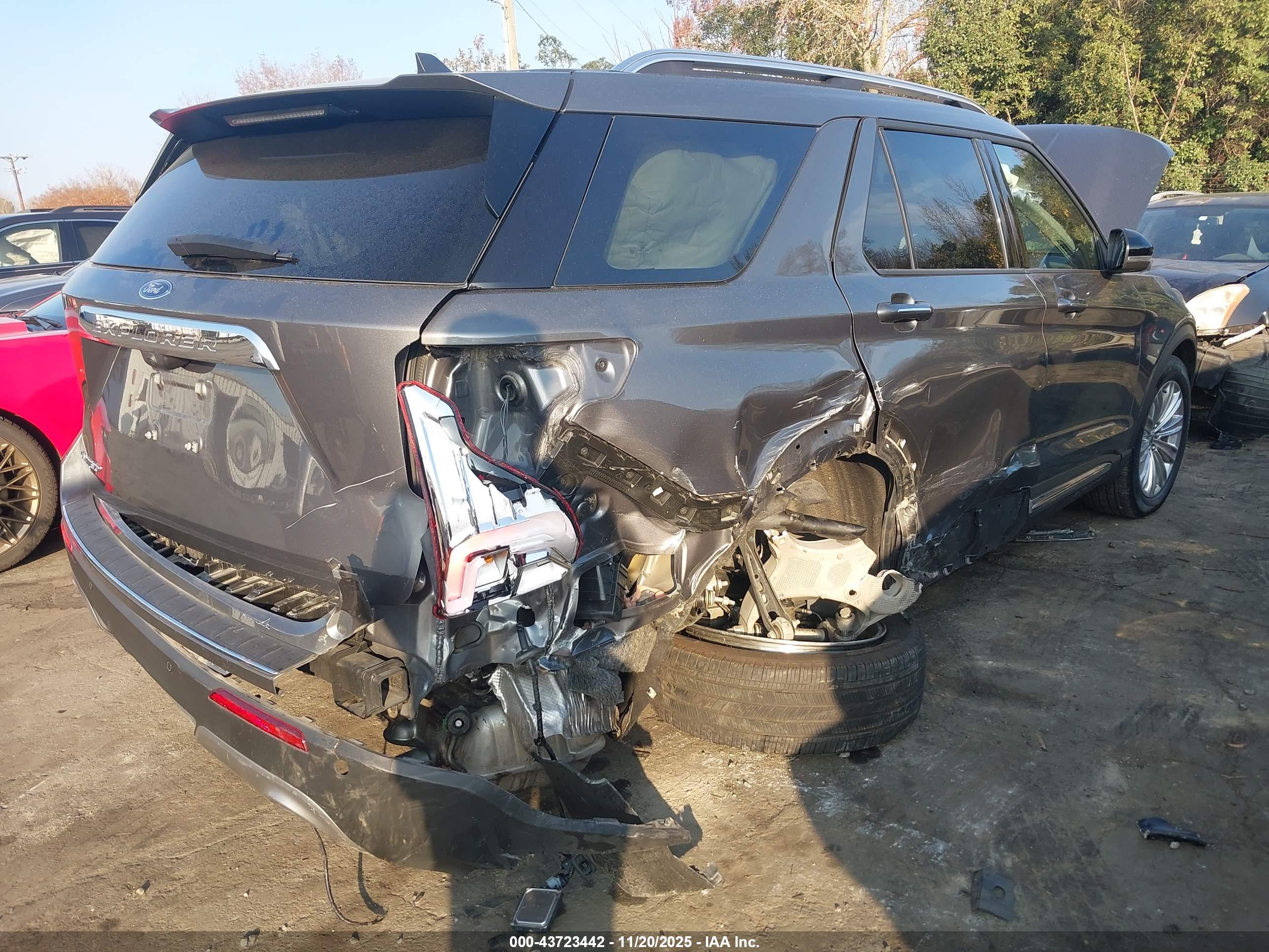 FORD EXPLORER image 6