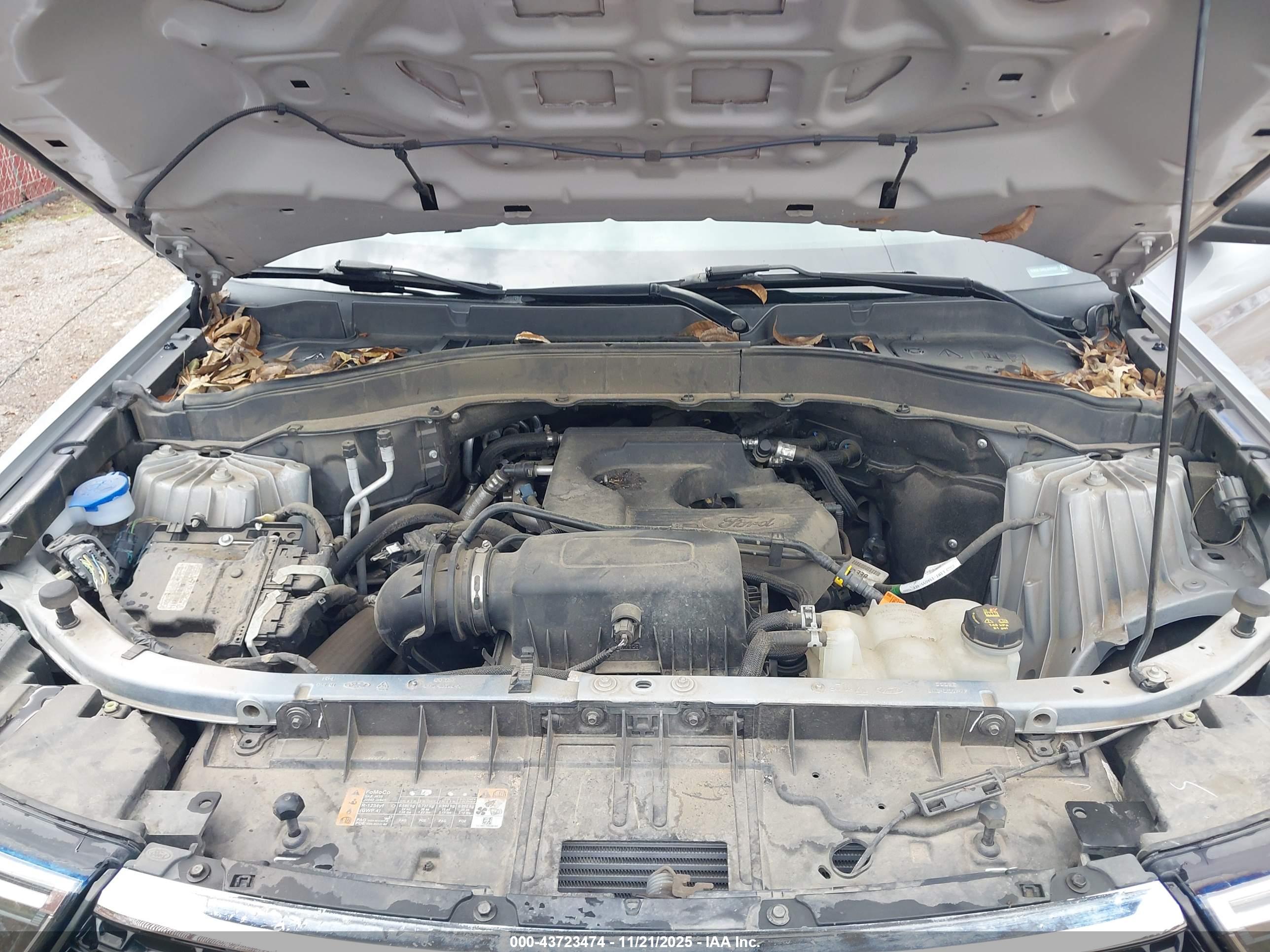 FORD EXPLORER image 10