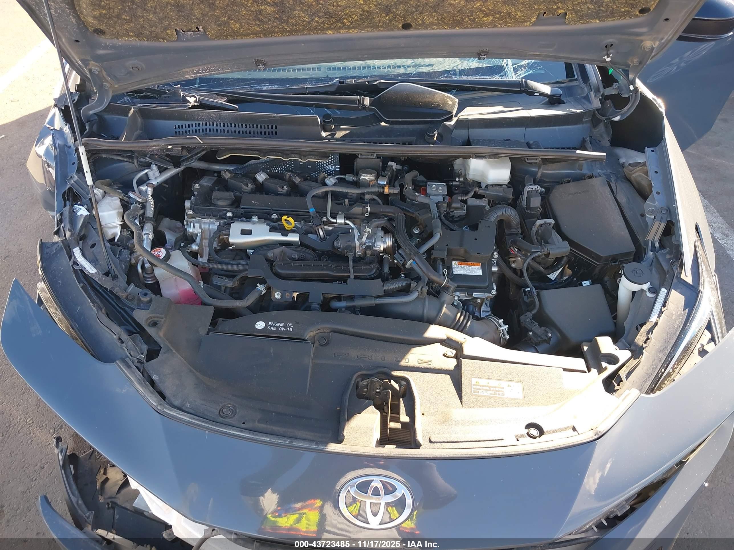 TOYOTA PRIUS image 10