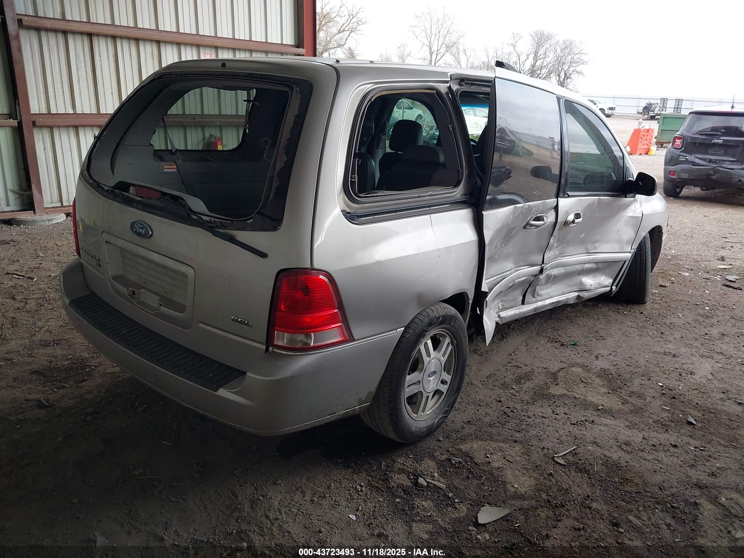 FORD FREESTAR image 4
