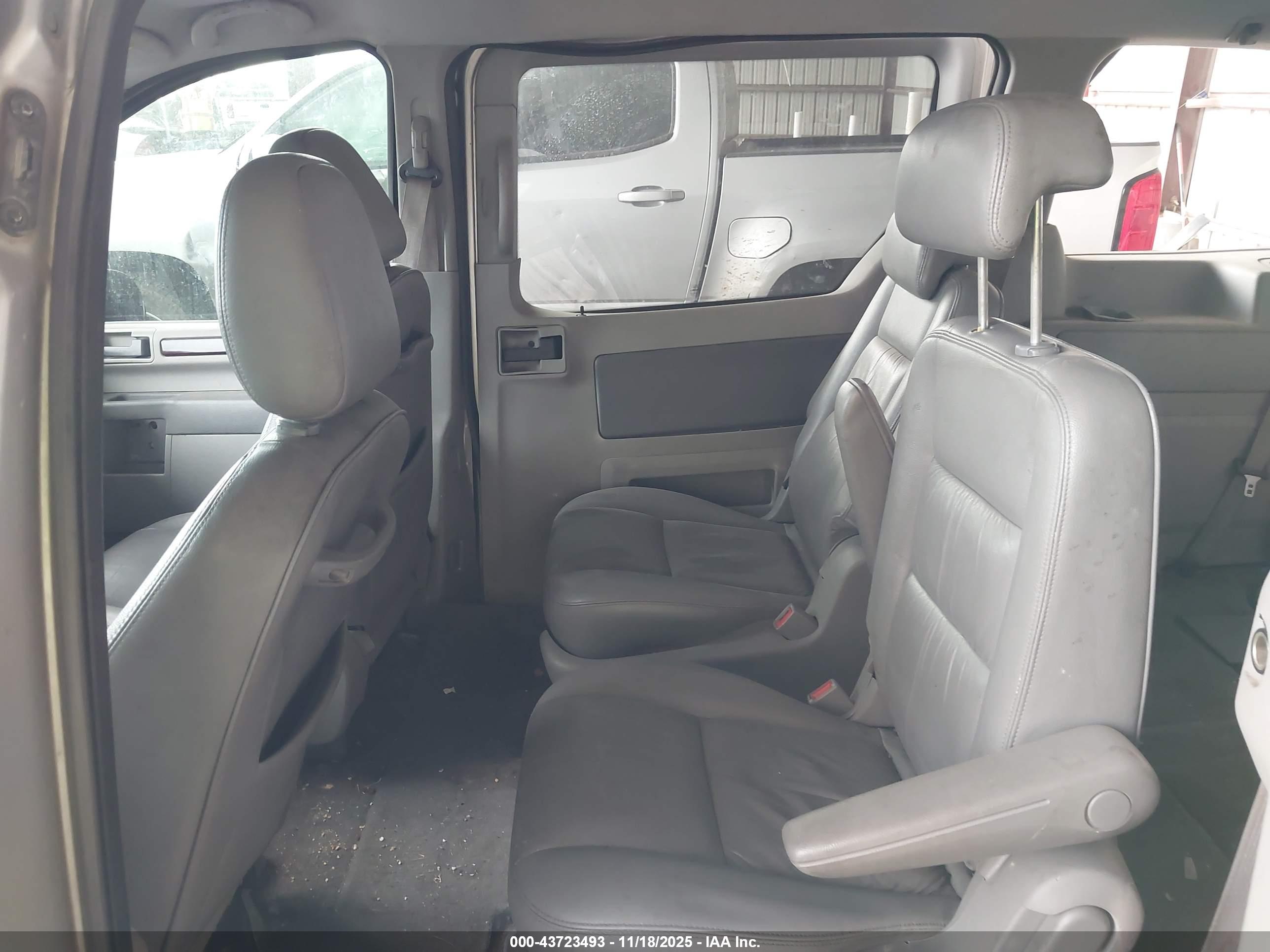 FORD FREESTAR image 8