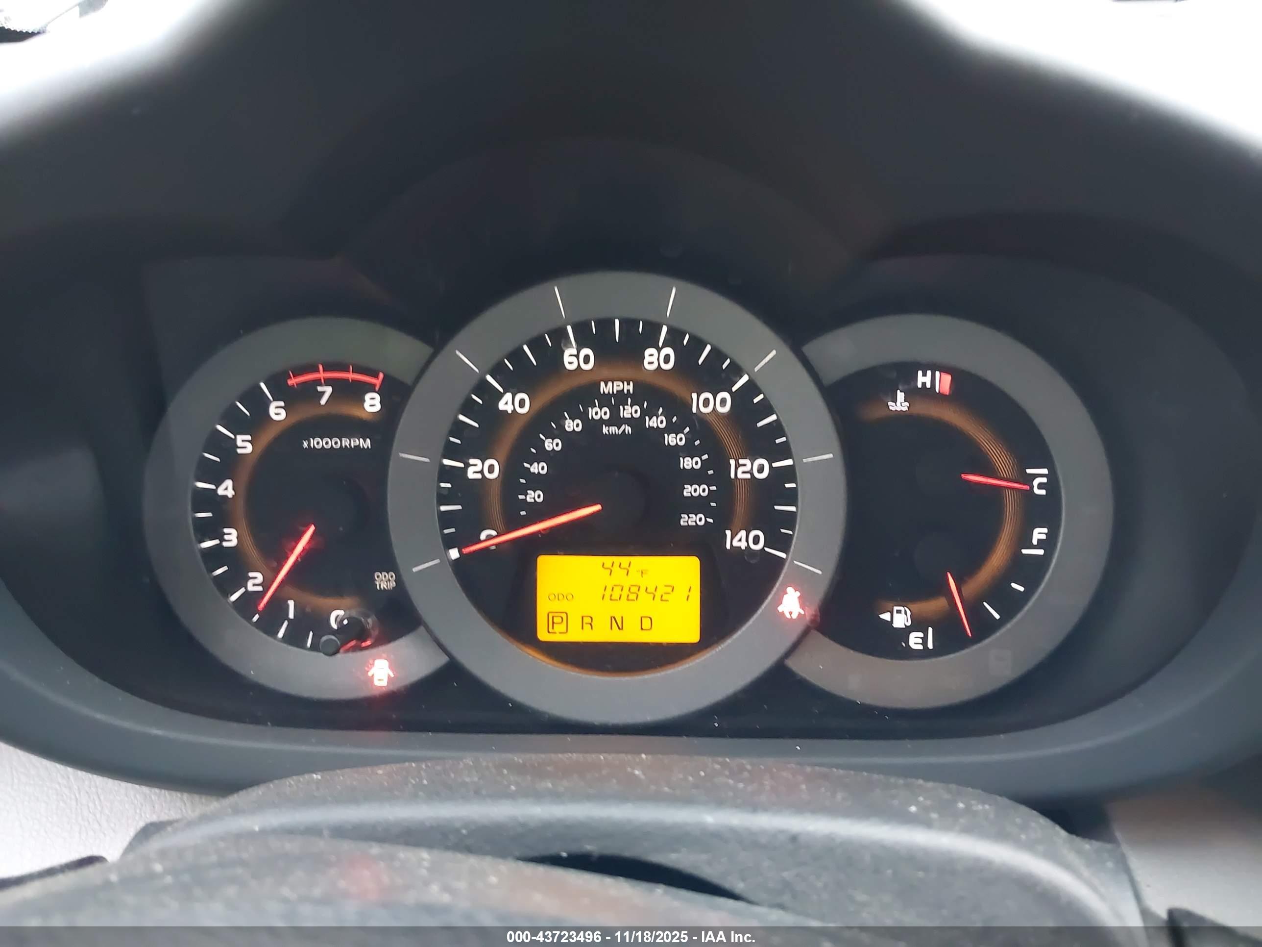 TOYOTA RAV4 image 7