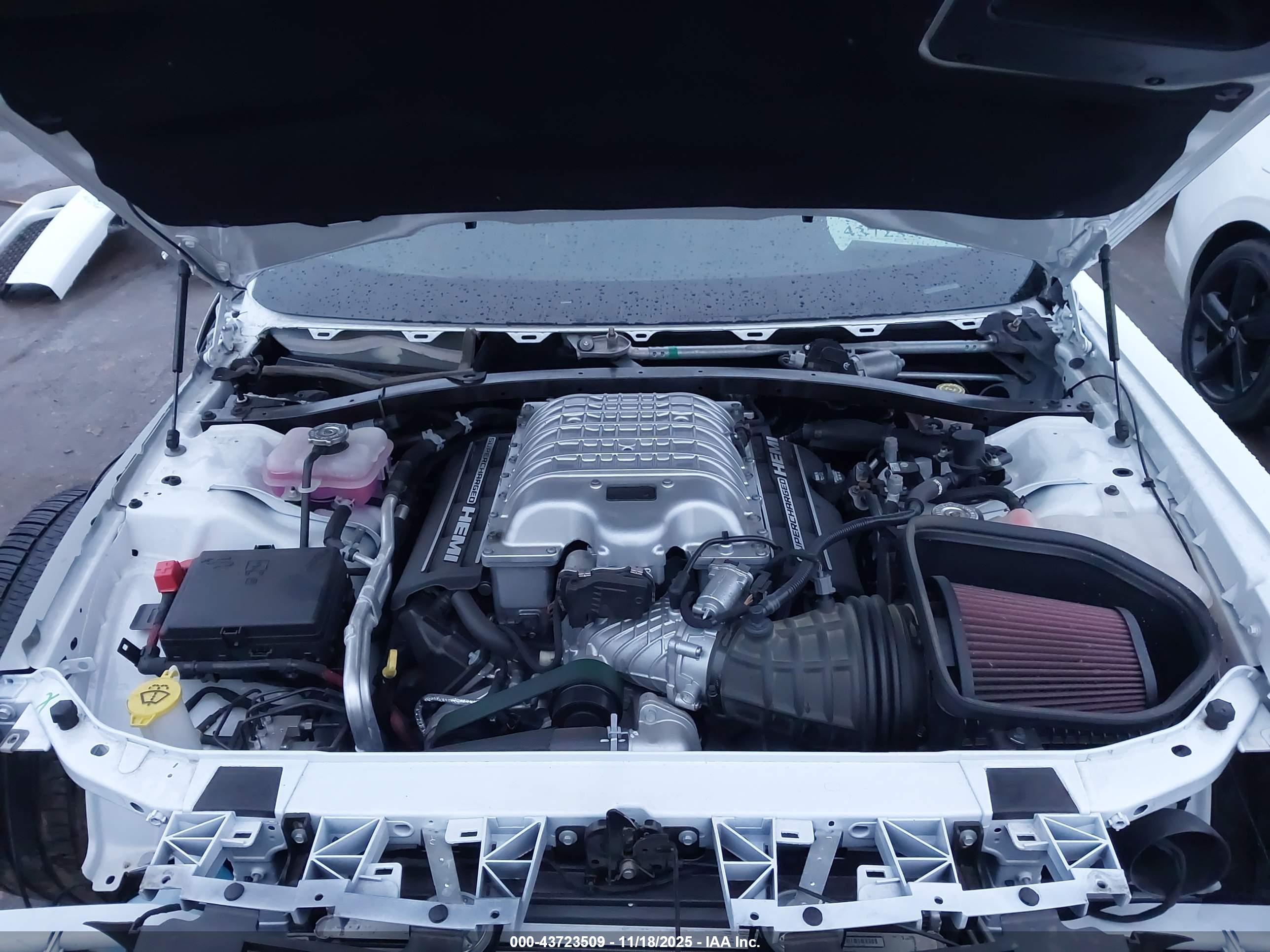 DODGE CHALLENGER image 10