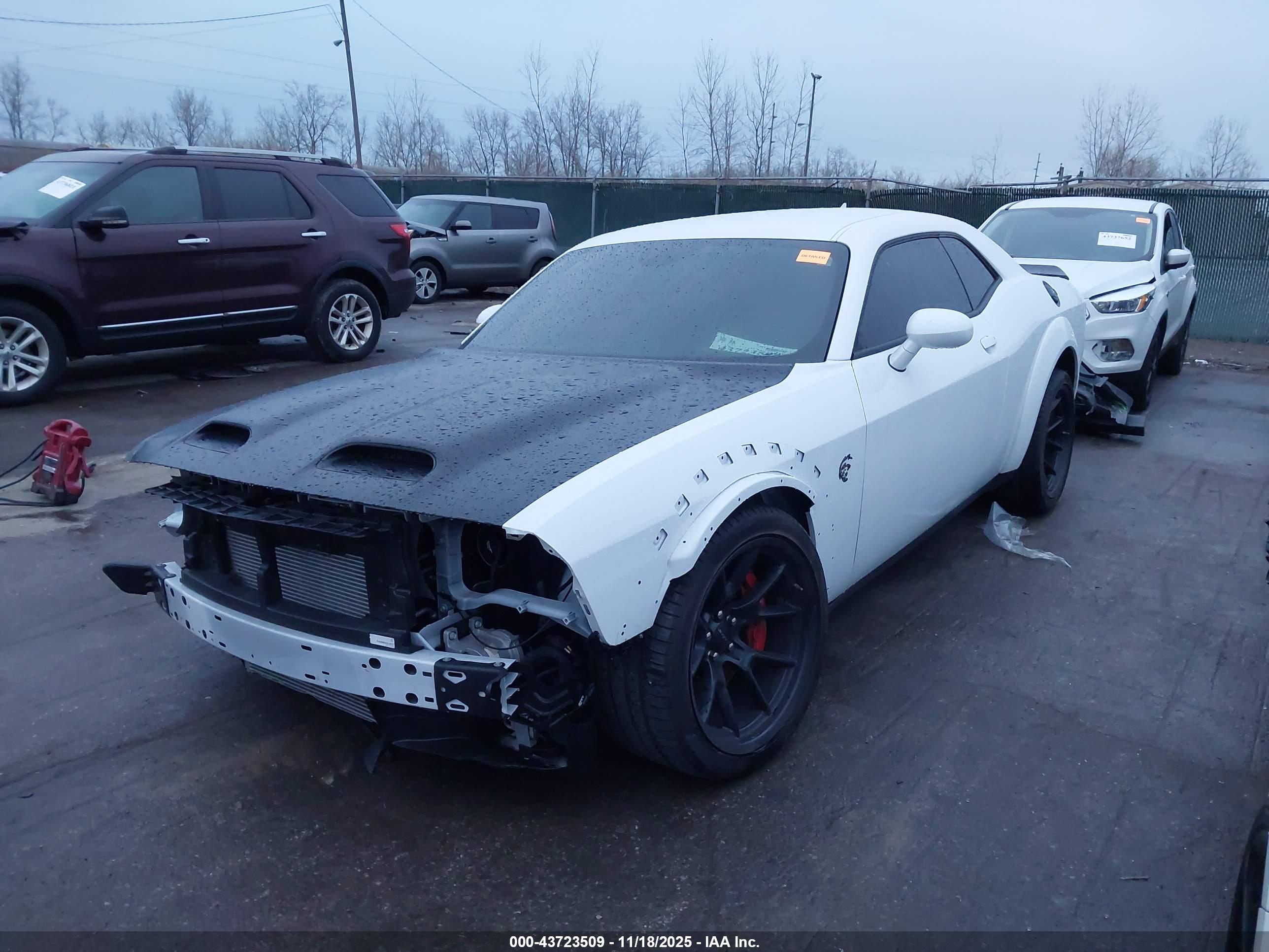 DODGE CHALLENGER image 2