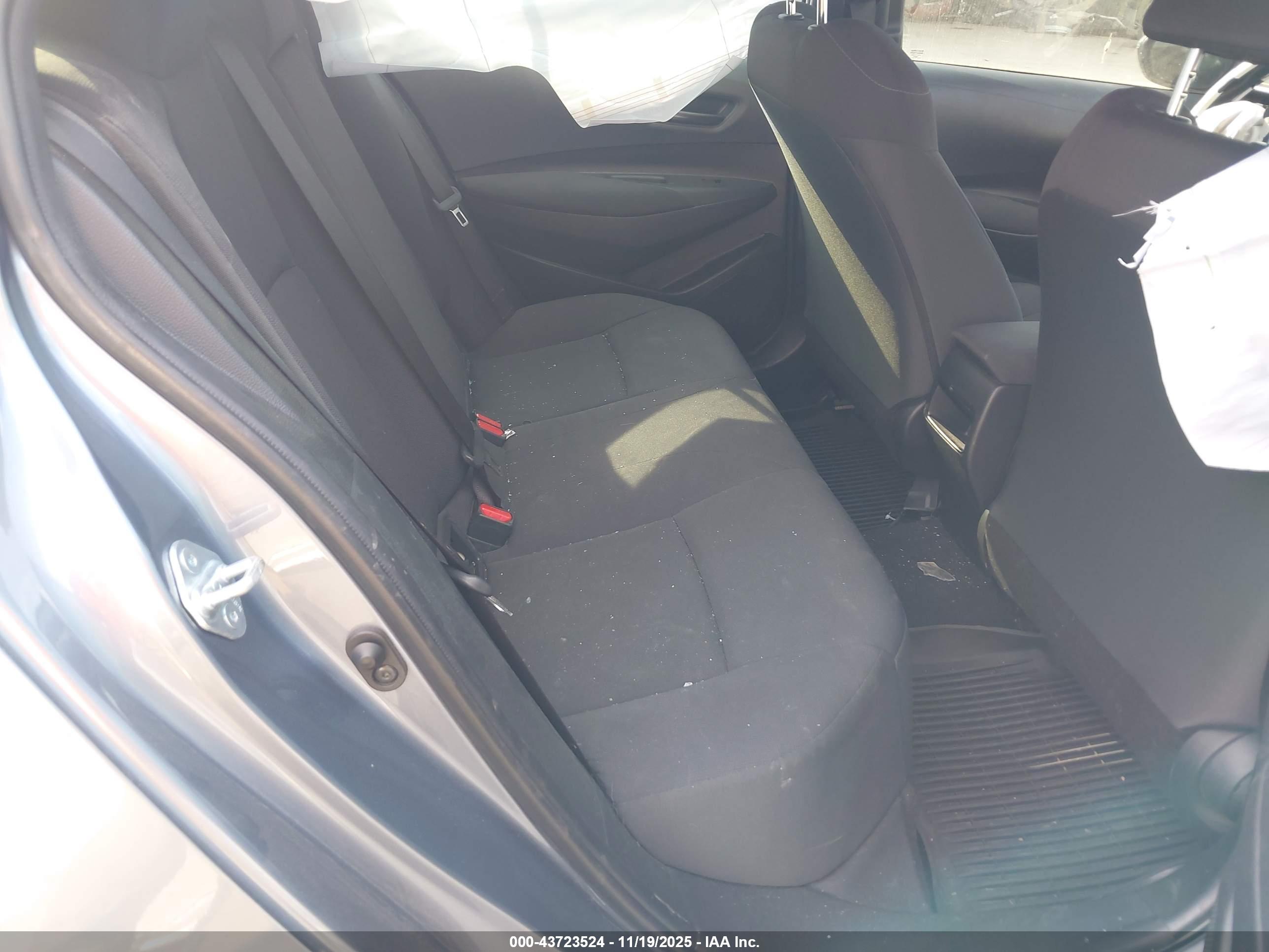 TOYOTA COROLLA image 8