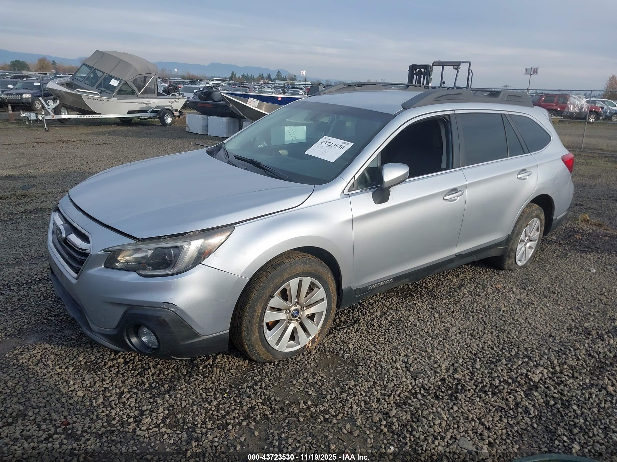 SUBARU OUTBACK image 2