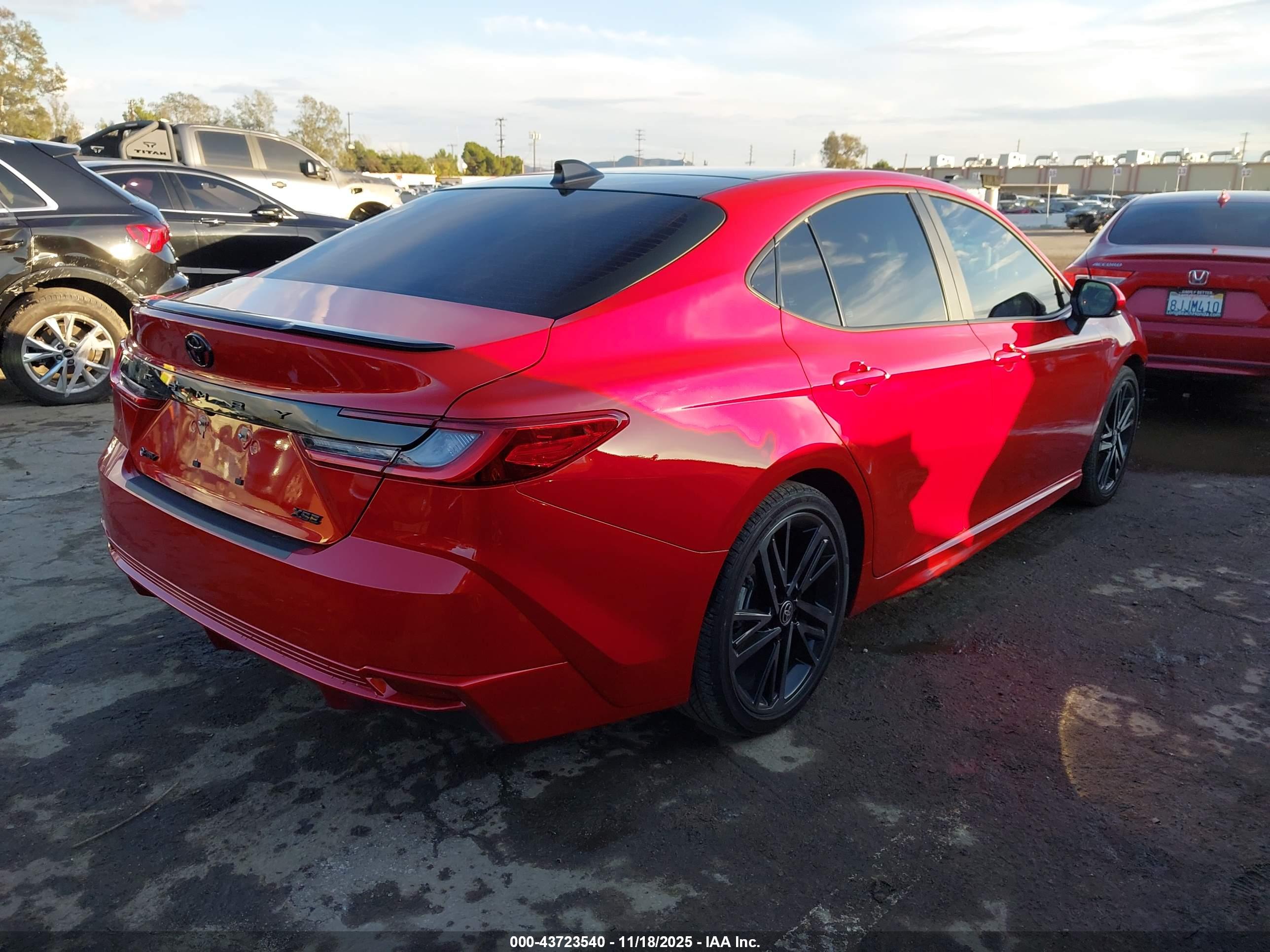 TOYOTA CAMRY image 4