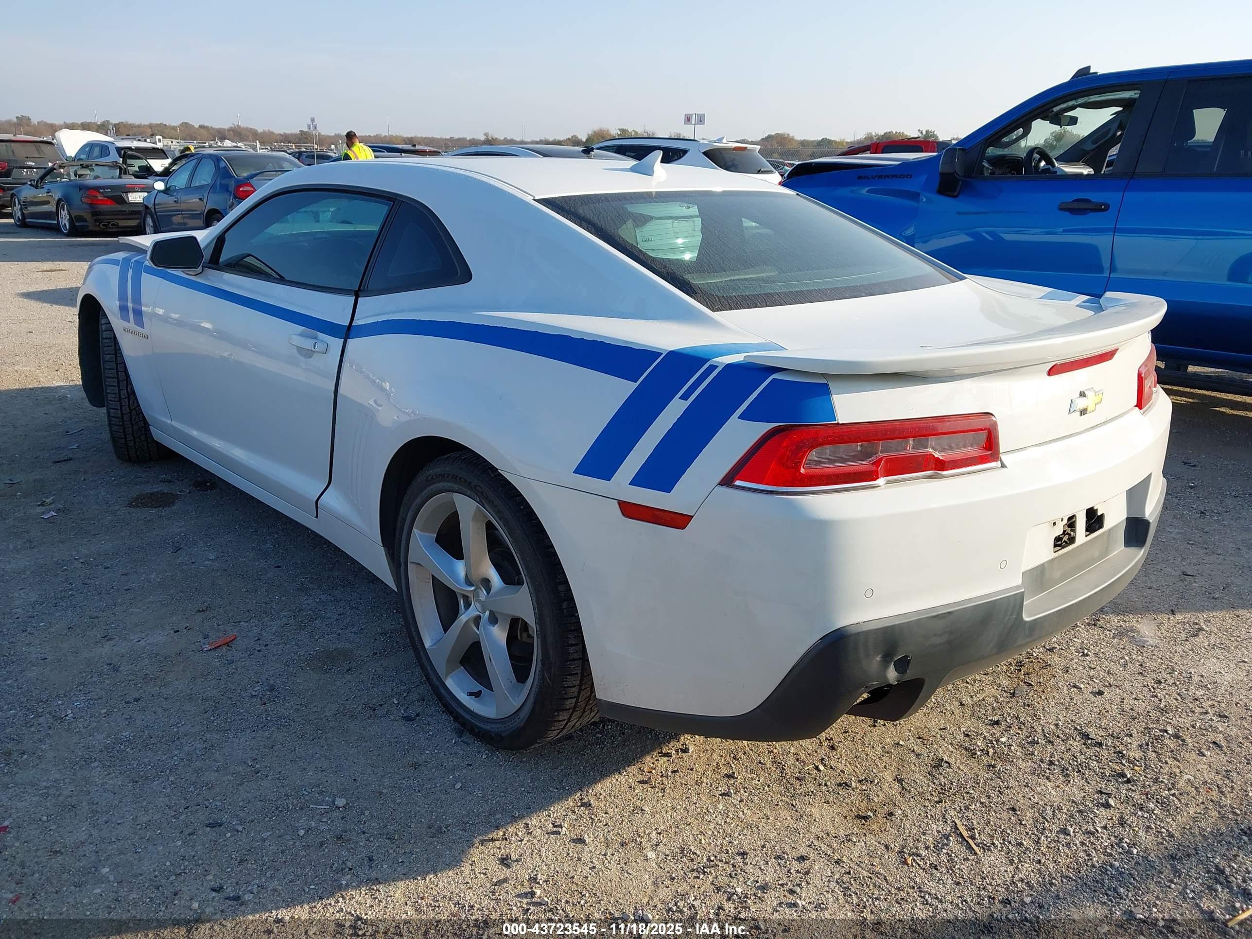 CHEVROLET CAMARO image 3