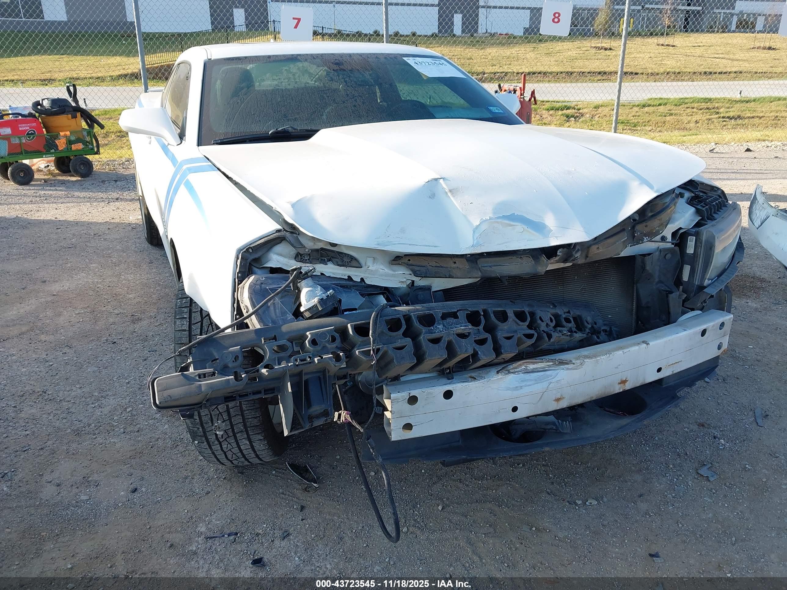 CHEVROLET CAMARO image 6