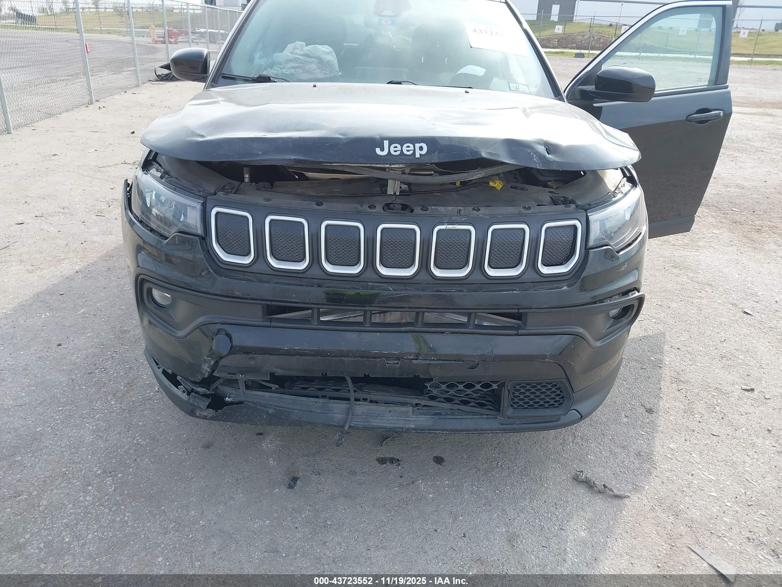 JEEP COMPASS image 6