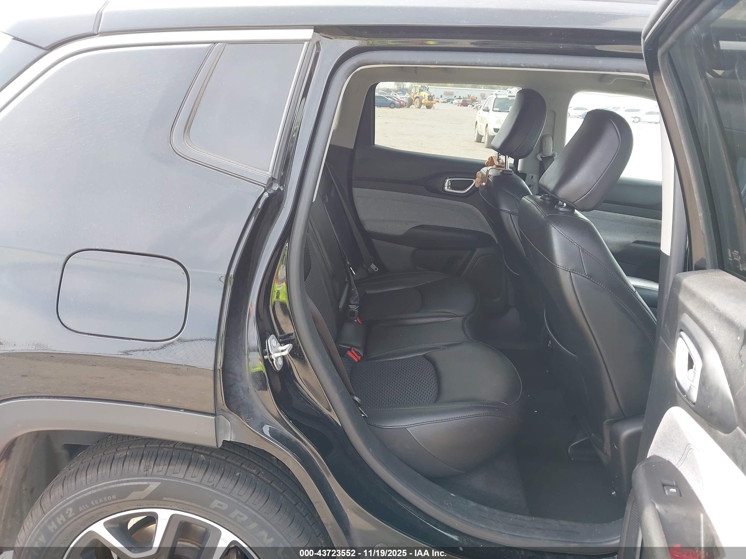 JEEP COMPASS image 8