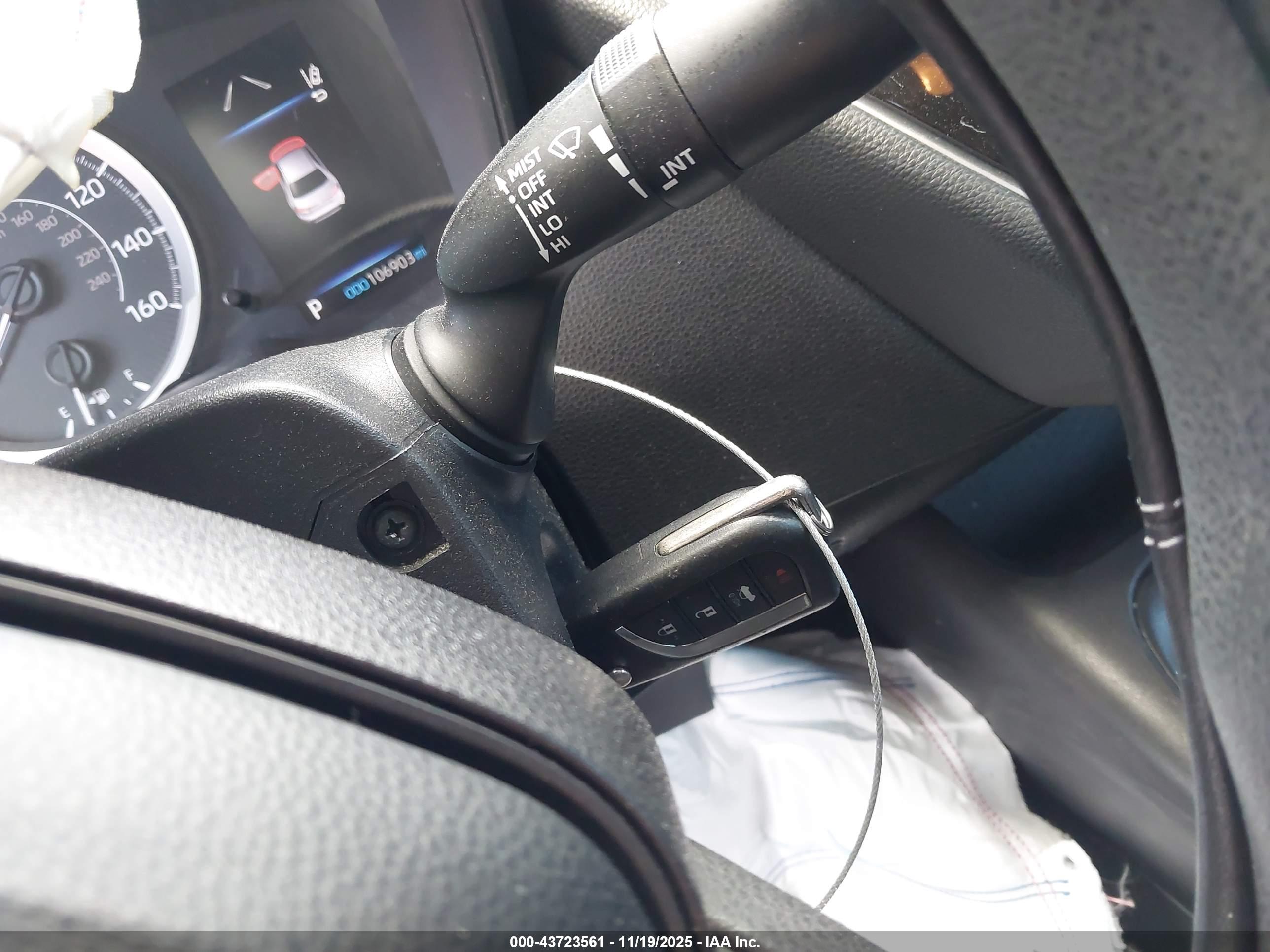 TOYOTA COROLLA image 11