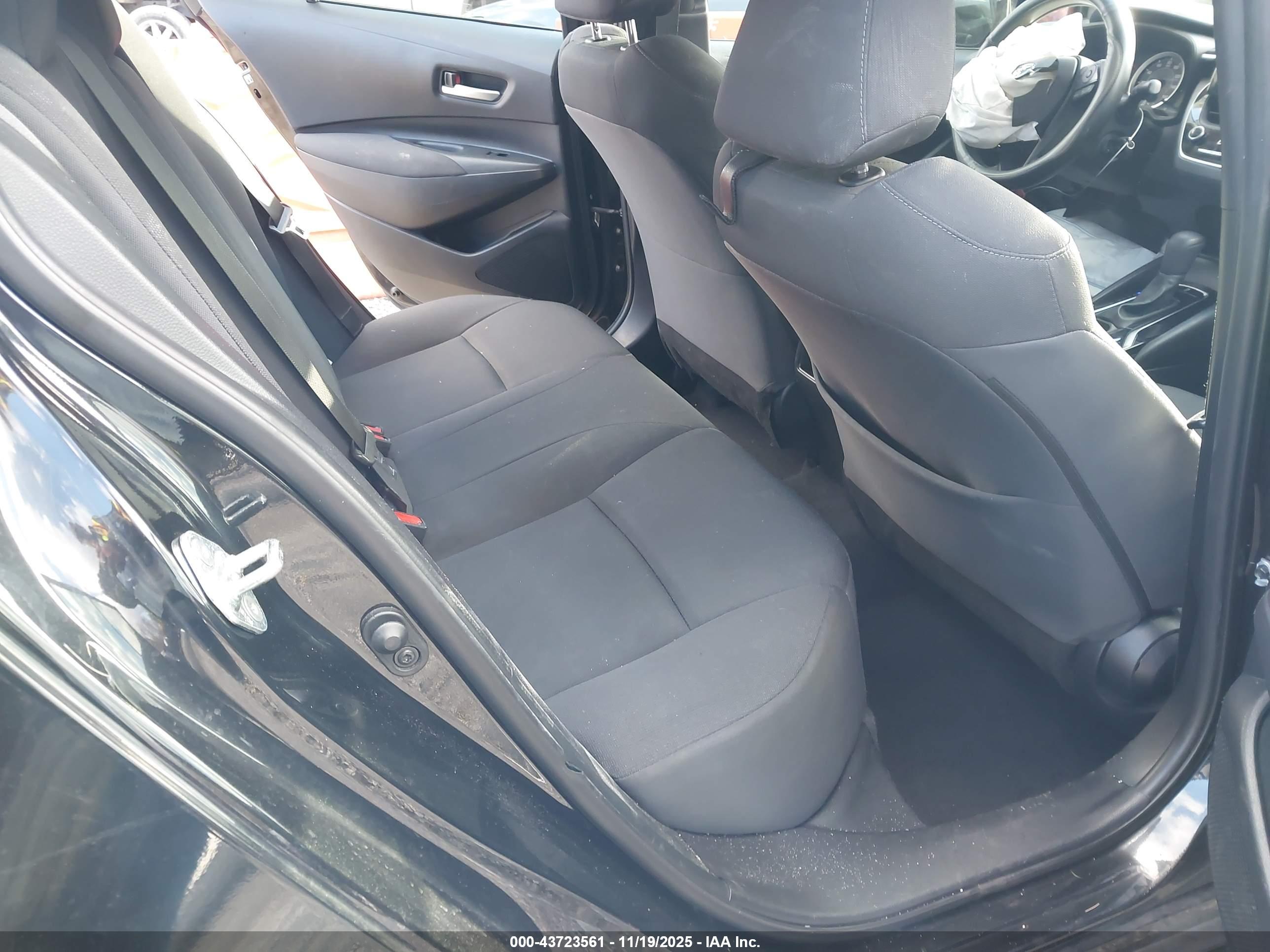 TOYOTA COROLLA image 6