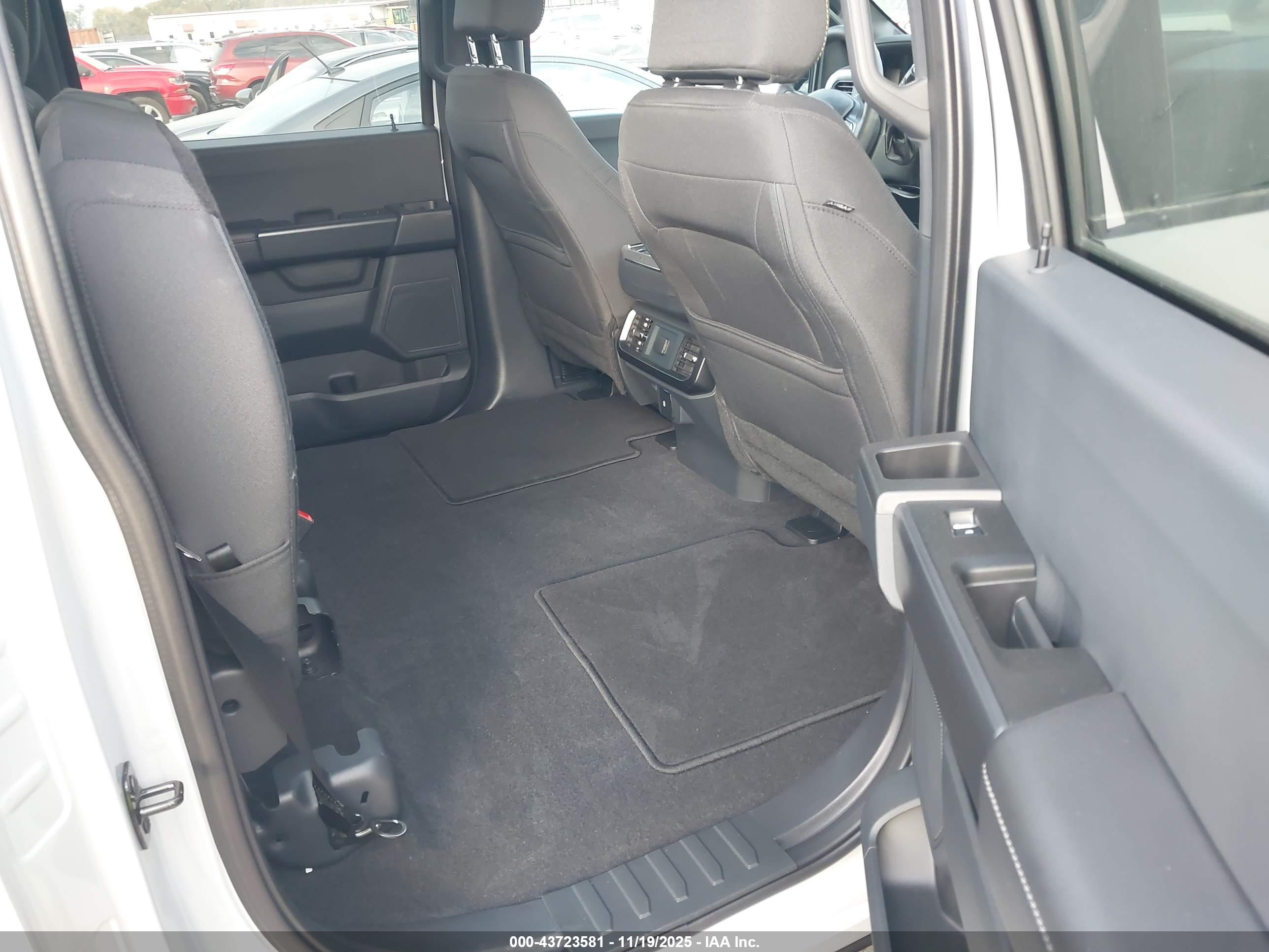 FORD F-150 image 8