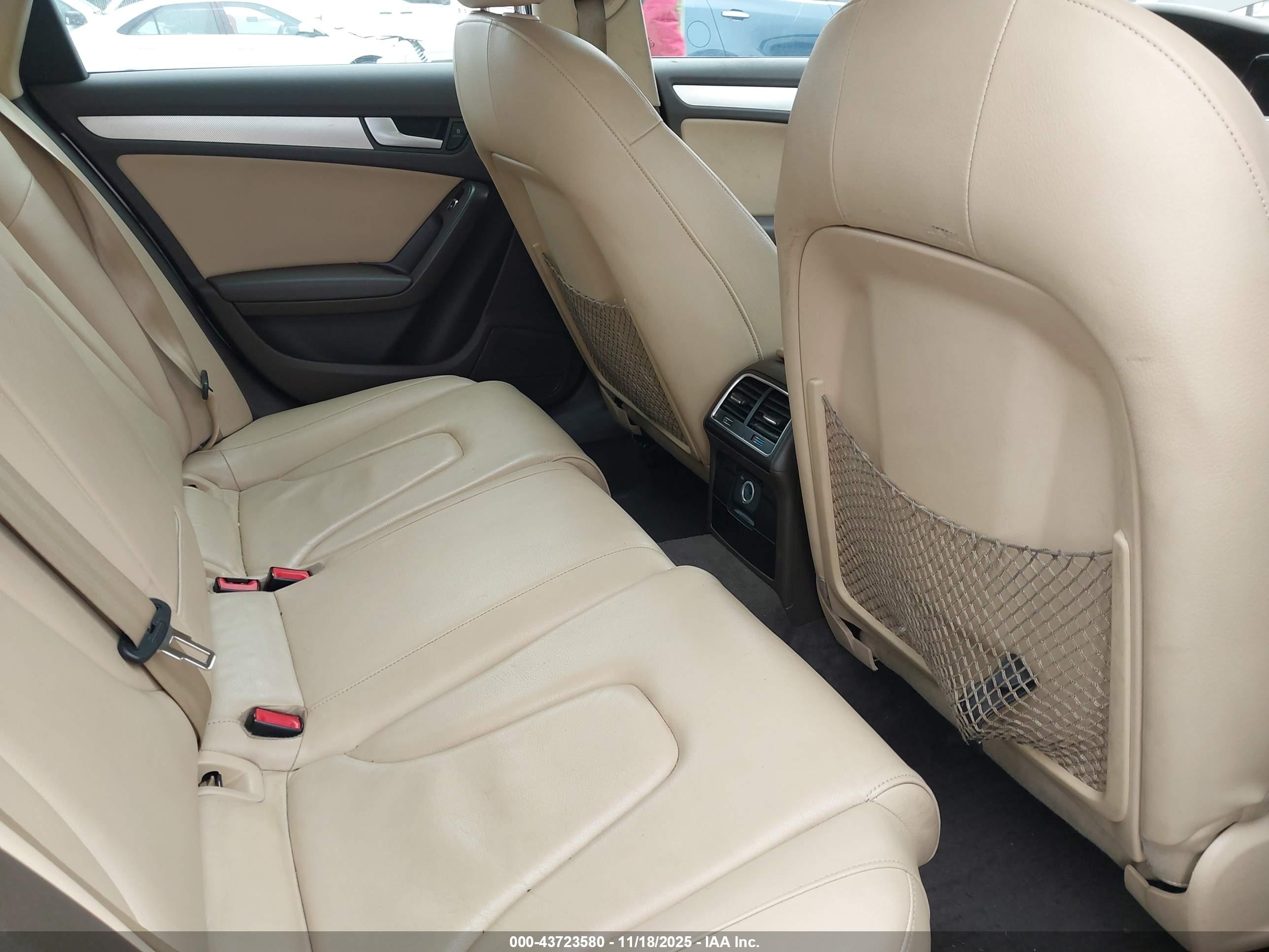 AUDI A4 image 8