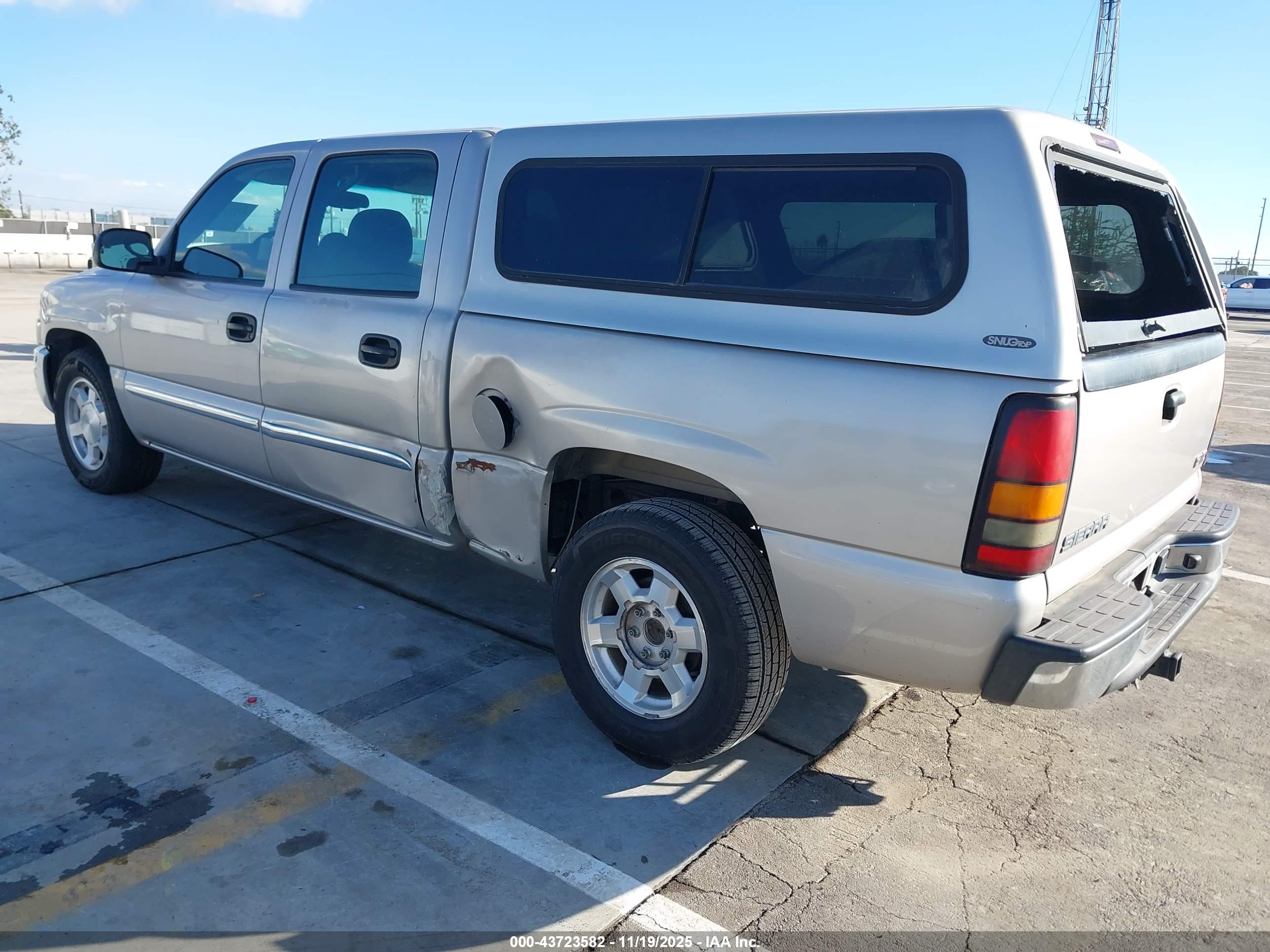 GMC SIERRA image 3