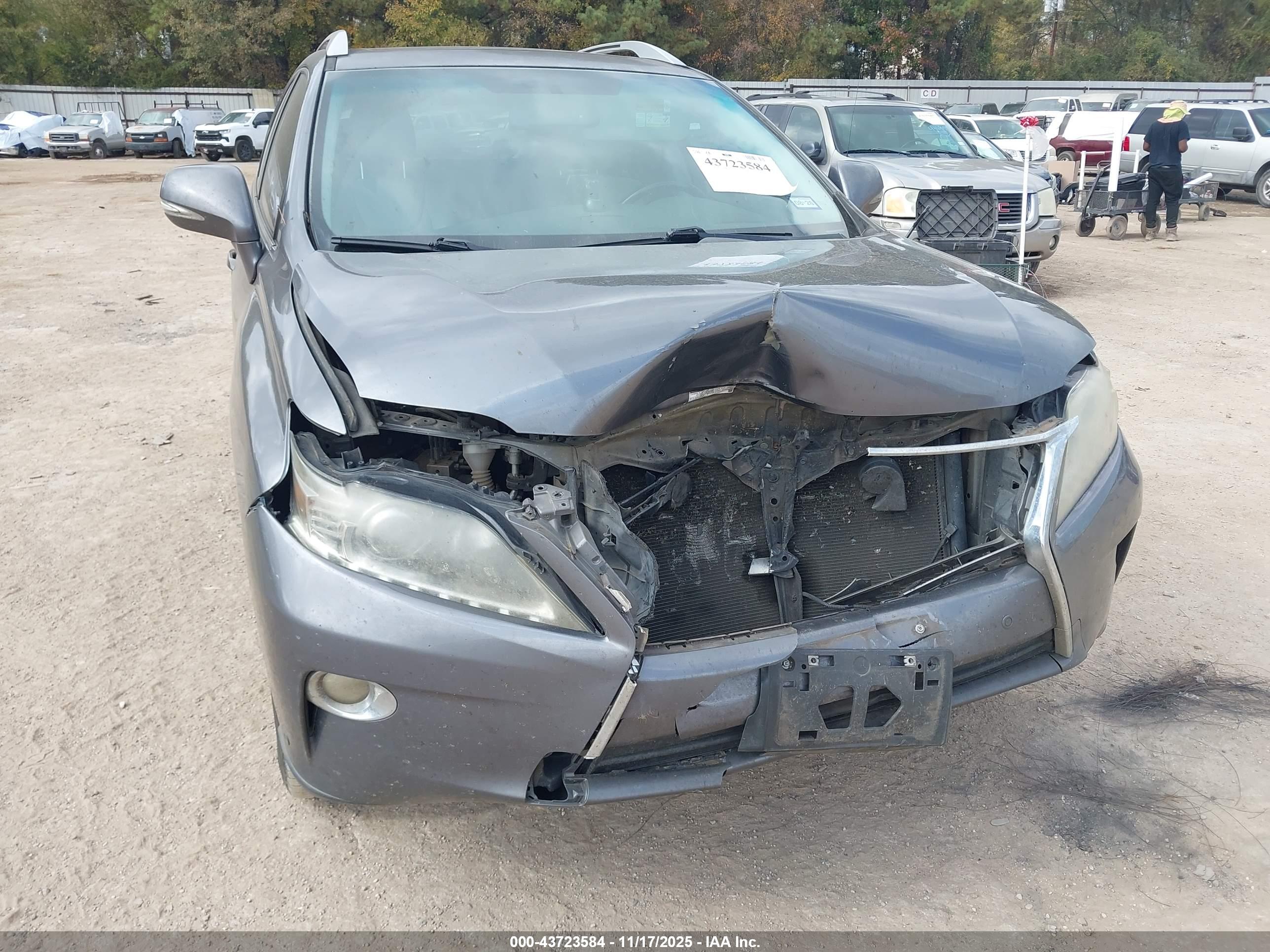 LEXUS RX image 6