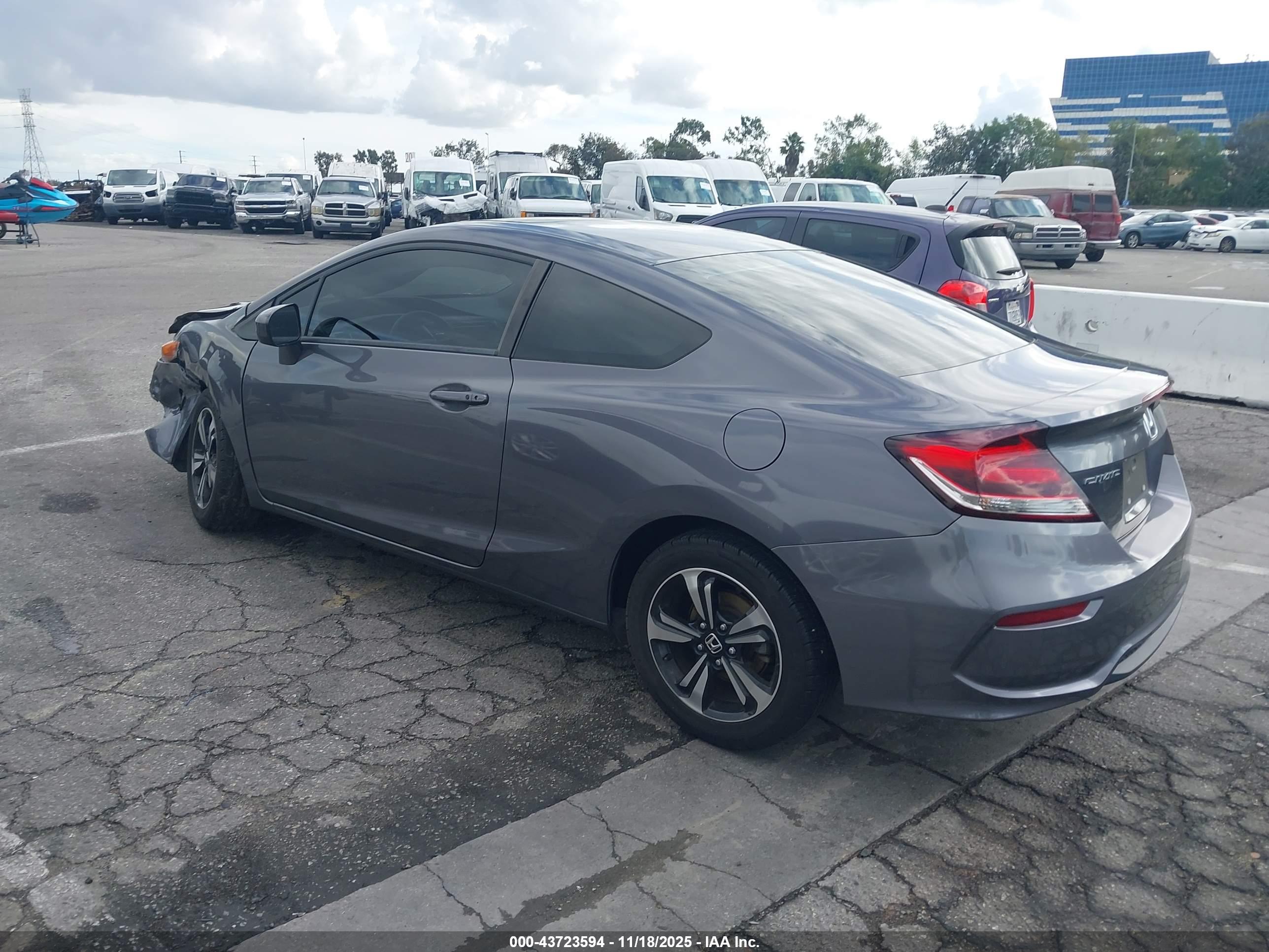 HONDA CIVIC image 3