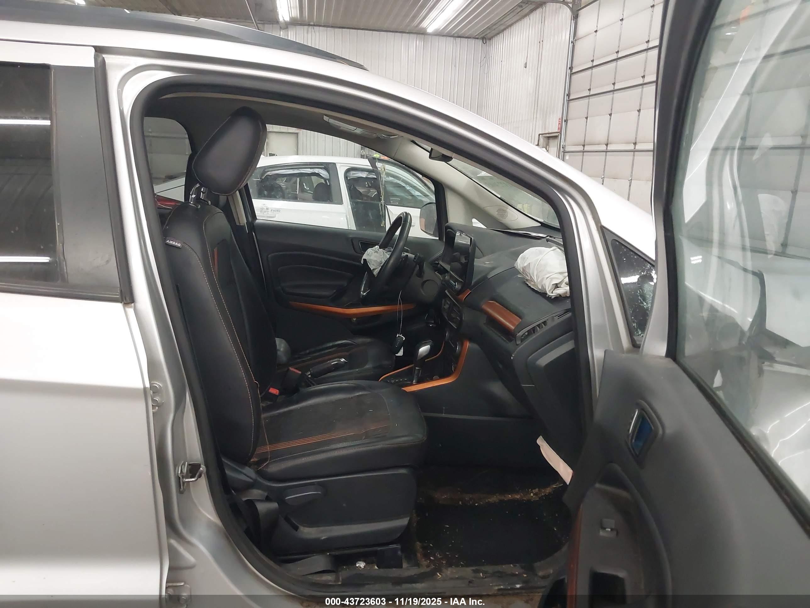 FORD ECOSPORT image 5
