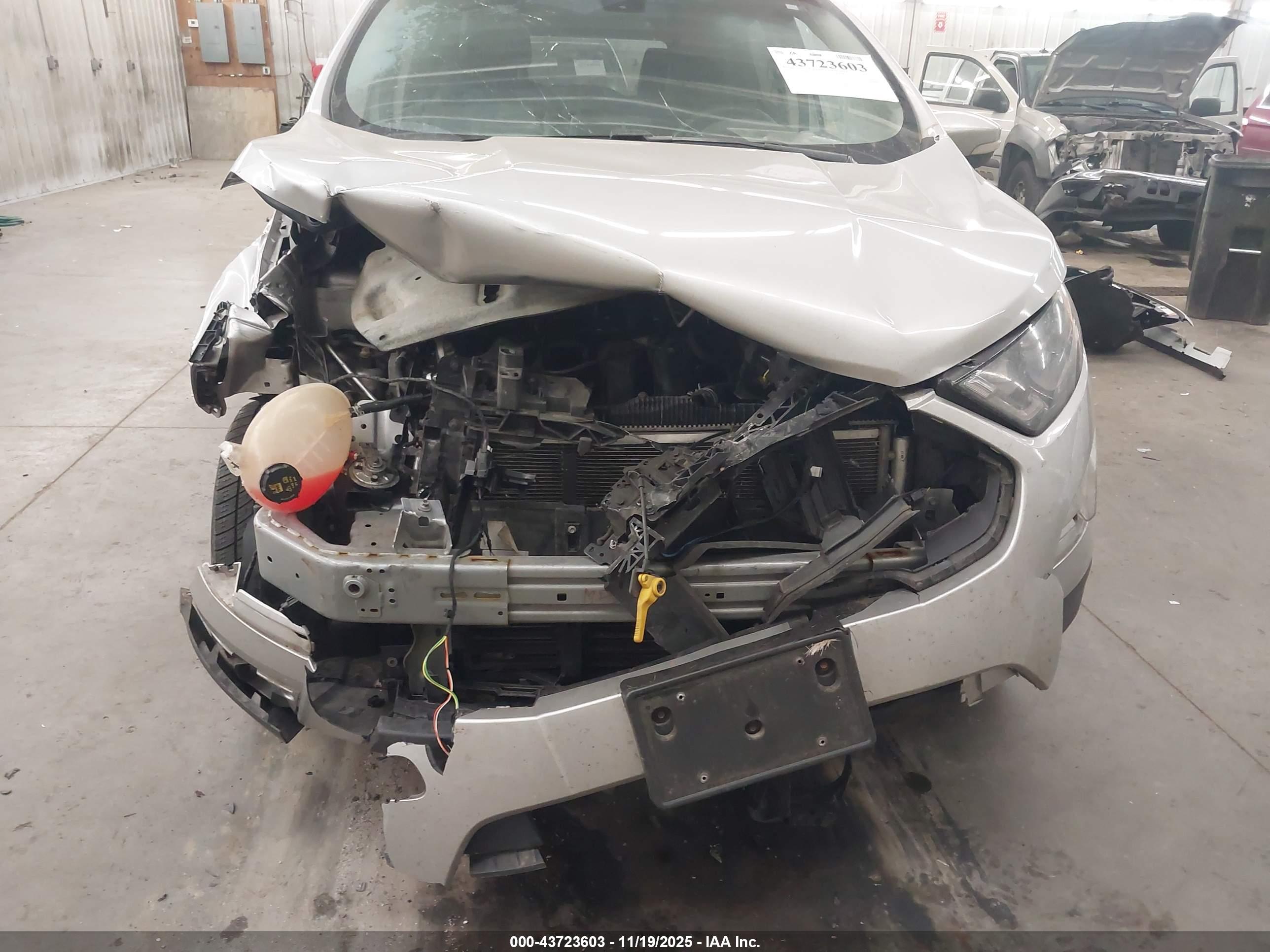 FORD ECOSPORT image 6