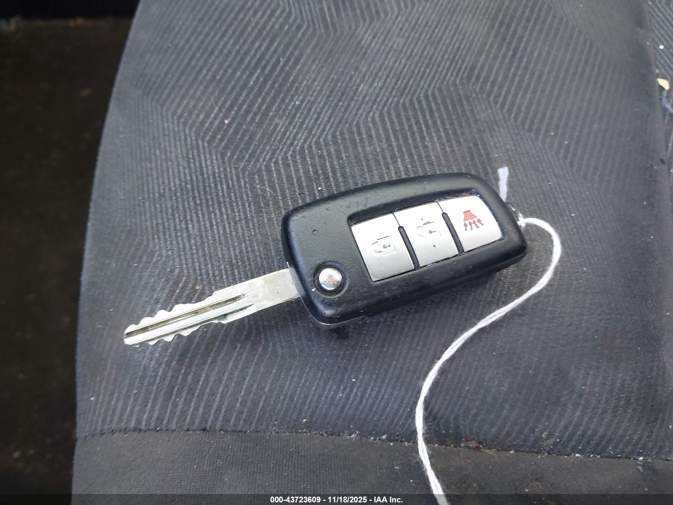 NISSAN ROGUE image 11