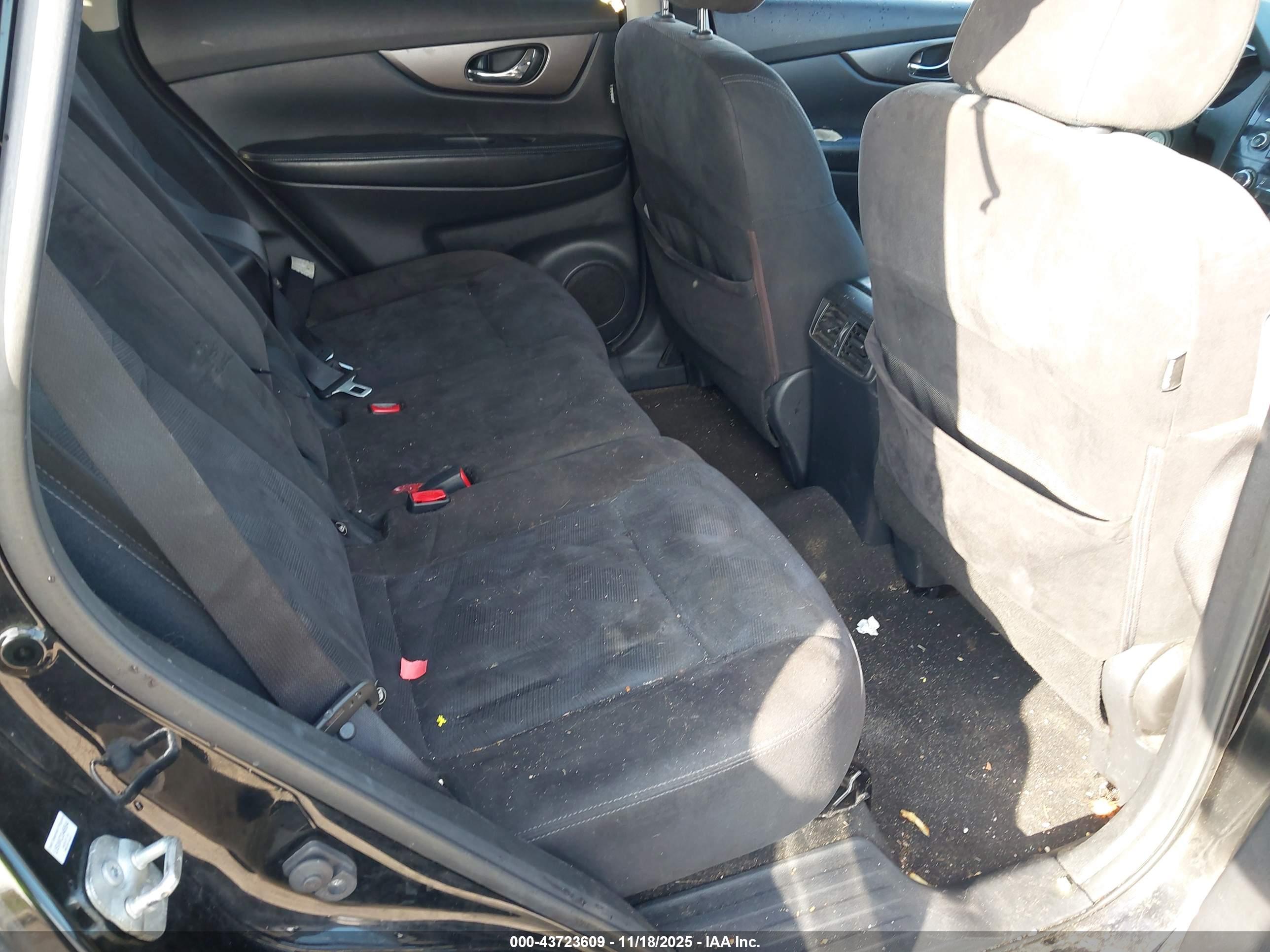 NISSAN ROGUE image 8