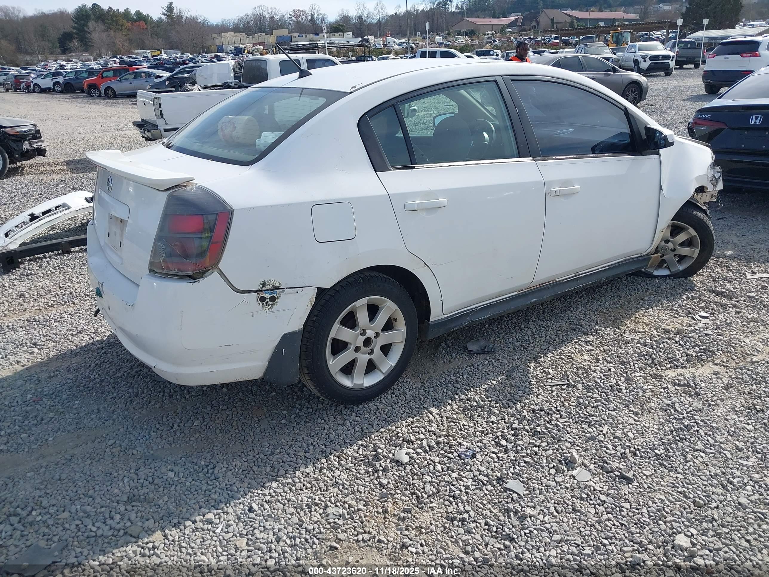 NISSAN SENTRA image 4