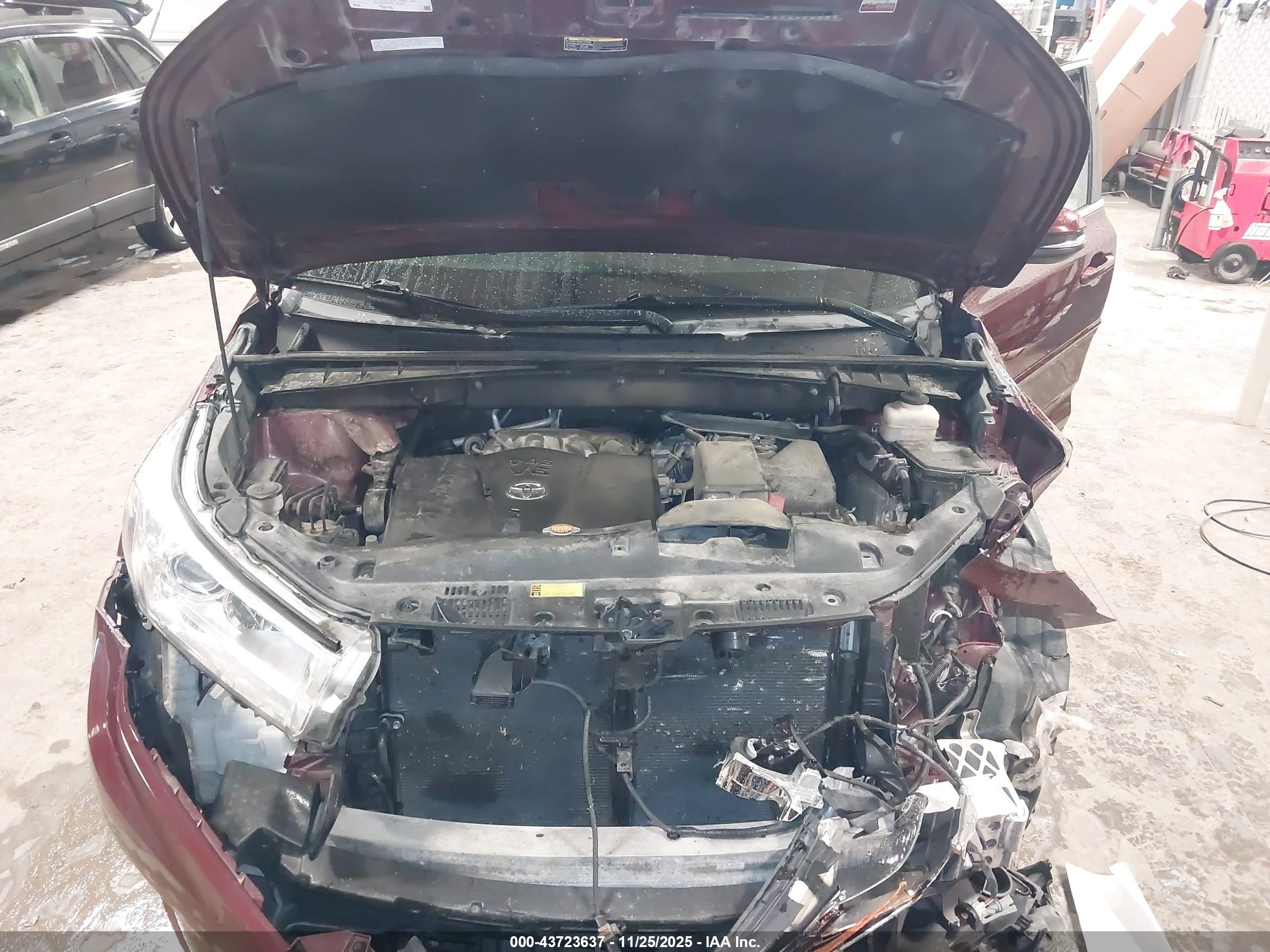 TOYOTA HIGHLANDER image 10