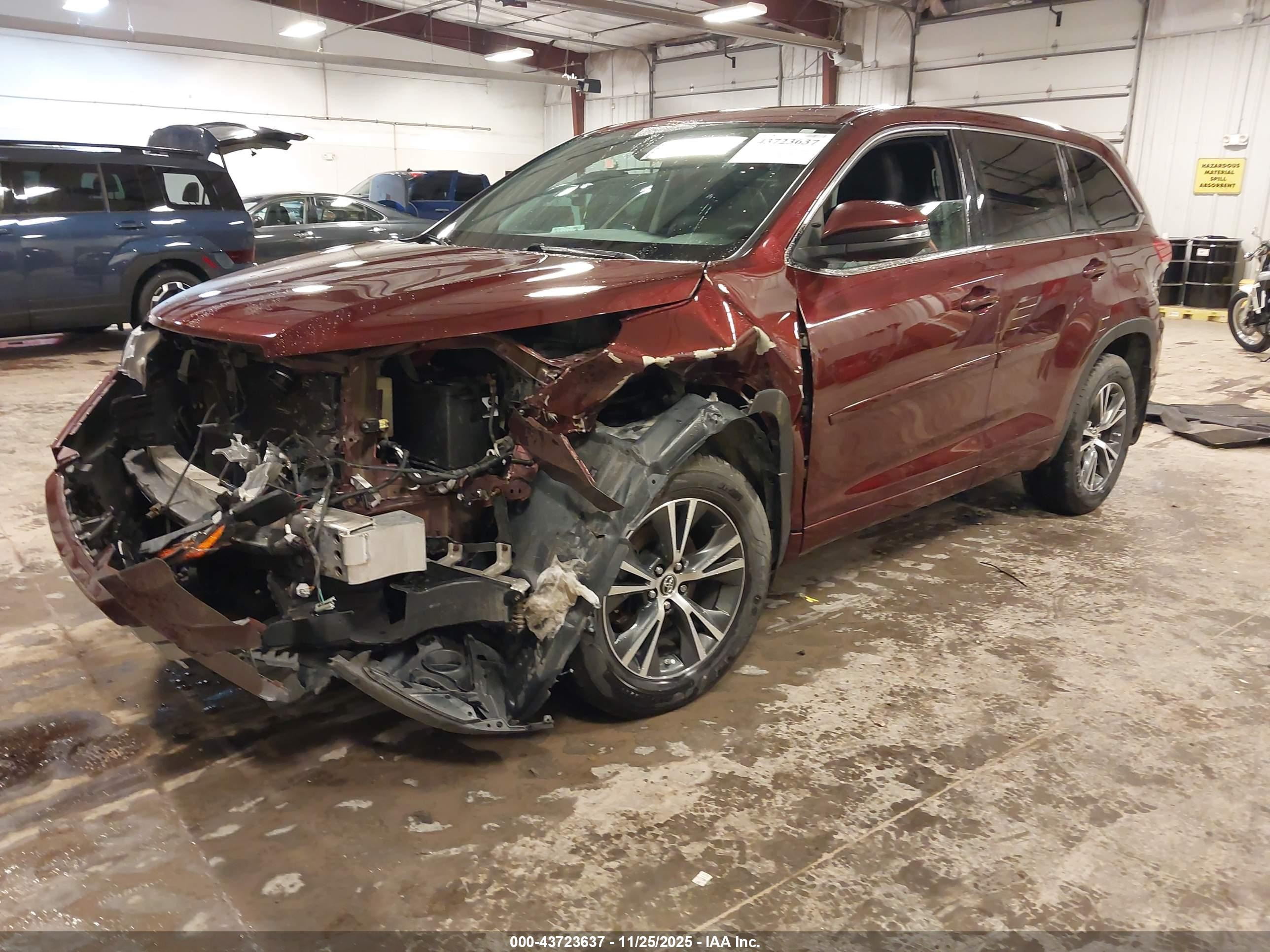TOYOTA HIGHLANDER image 2