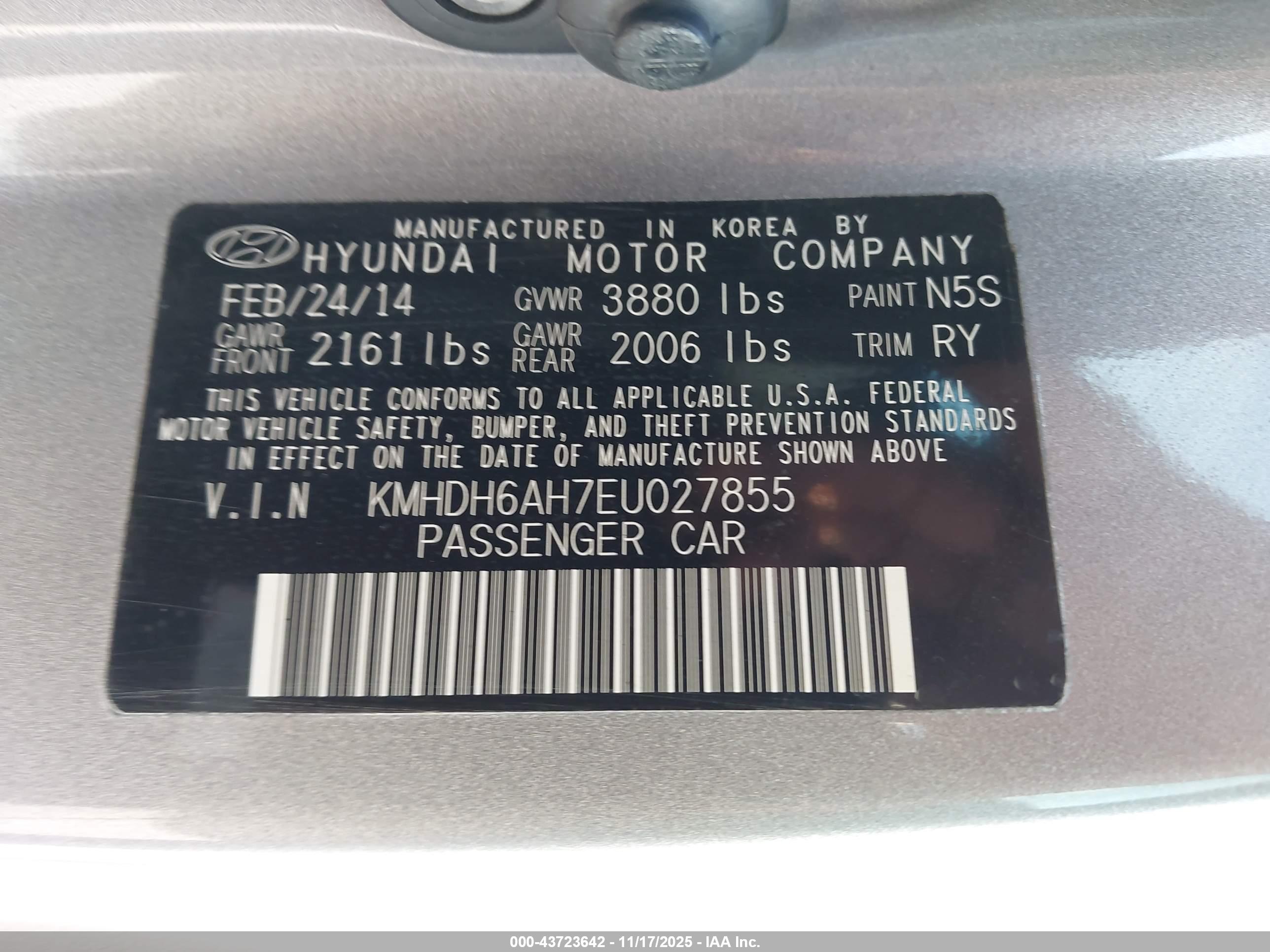 HYUNDAI ELANTRA image 9