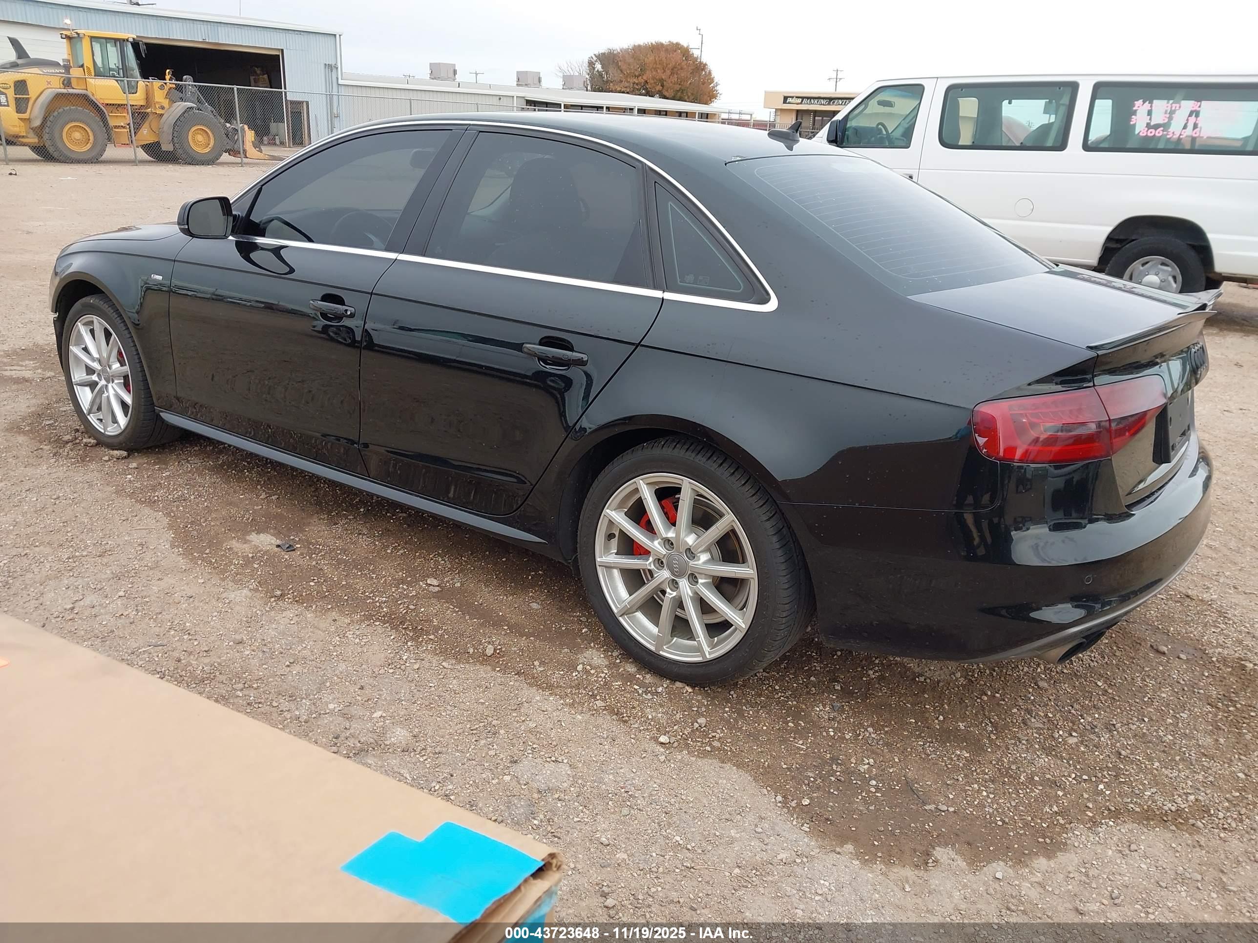 AUDI A4 image 3
