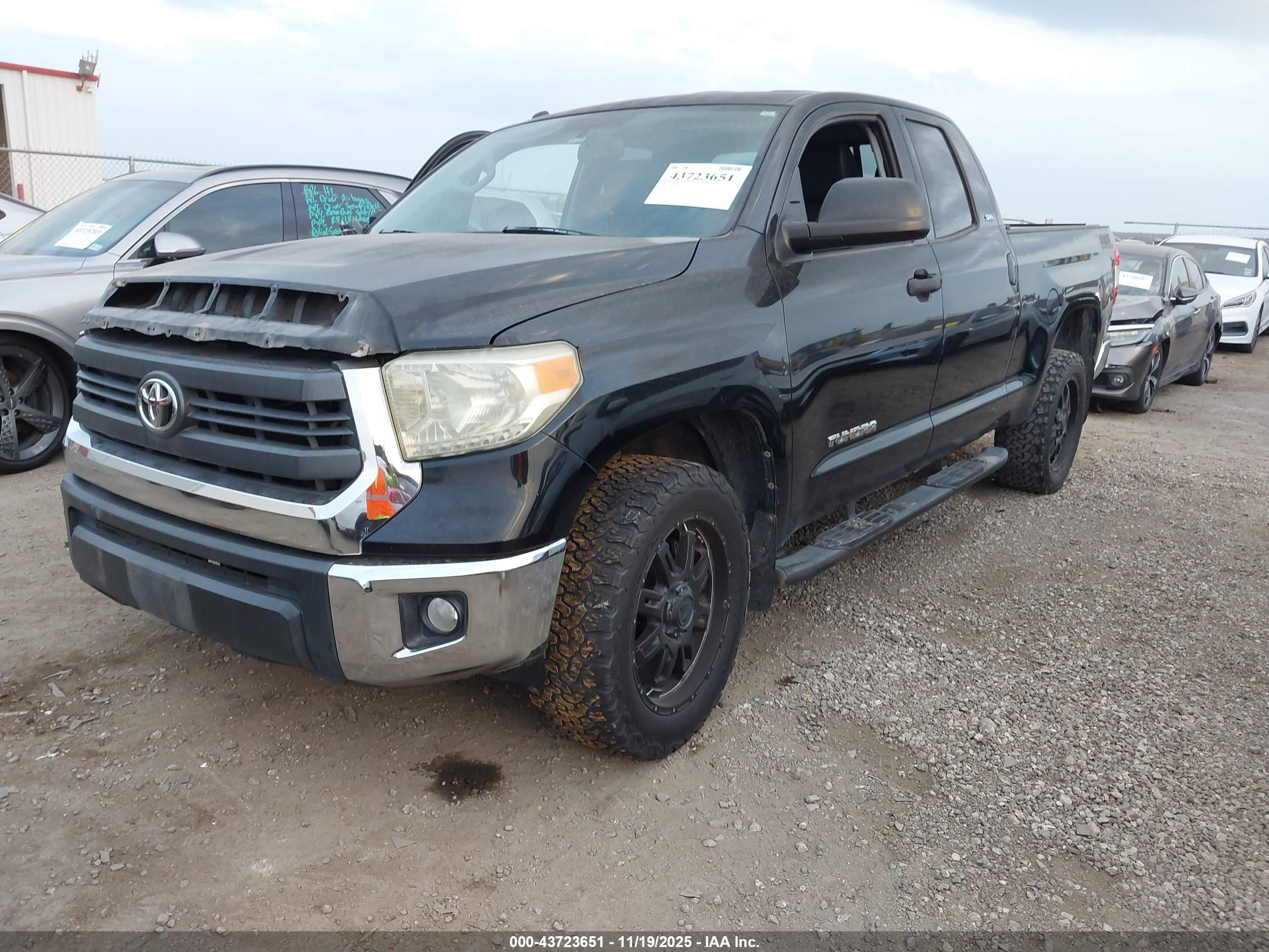 TOYOTA TUNDRA image 2