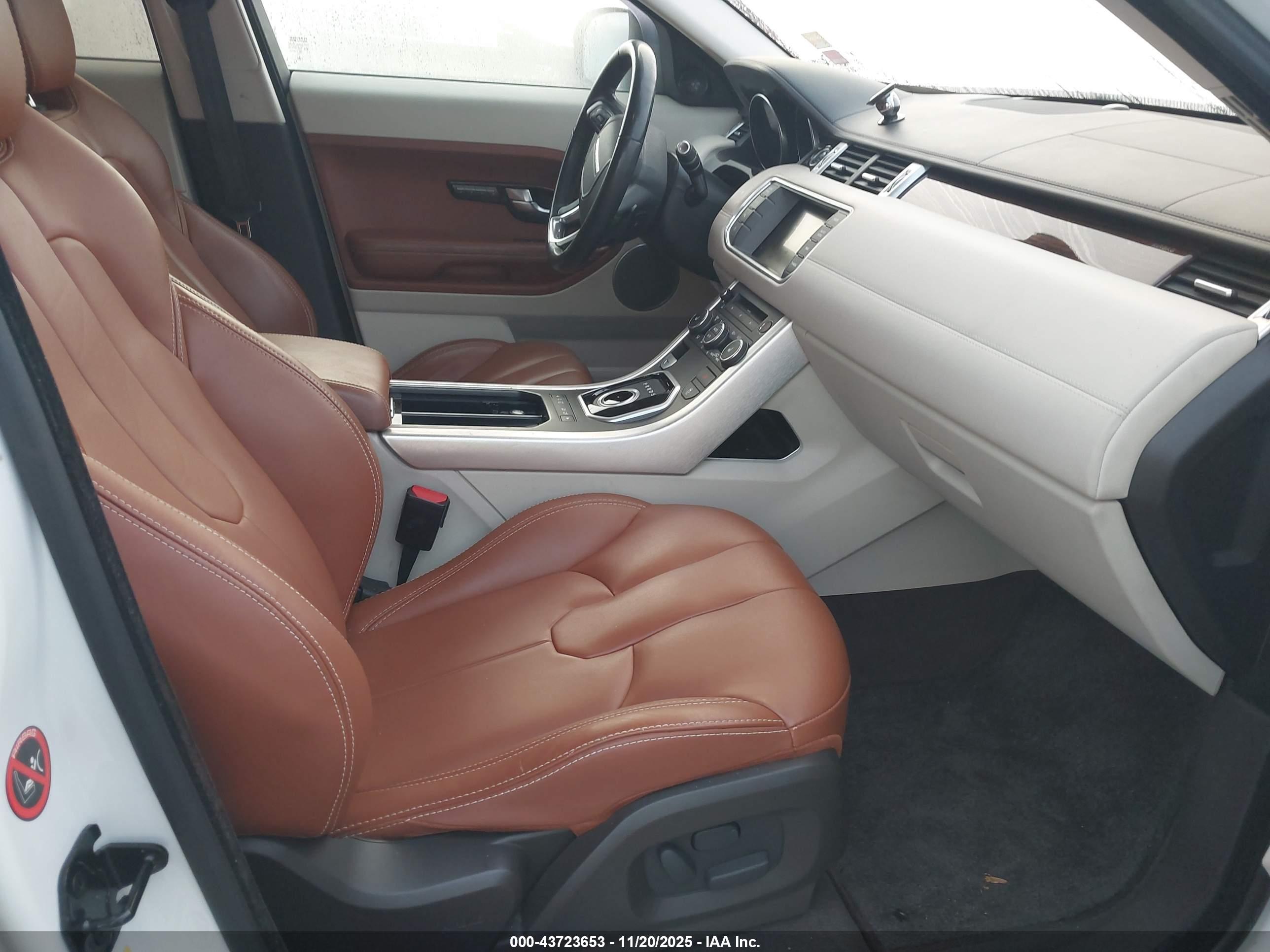 LAND ROVER image 5
