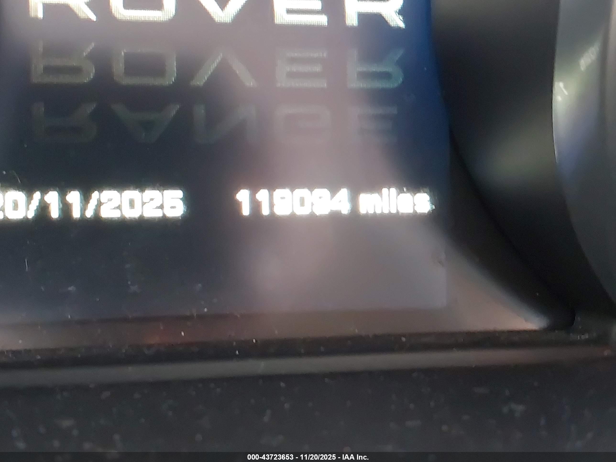 LAND ROVER image 7