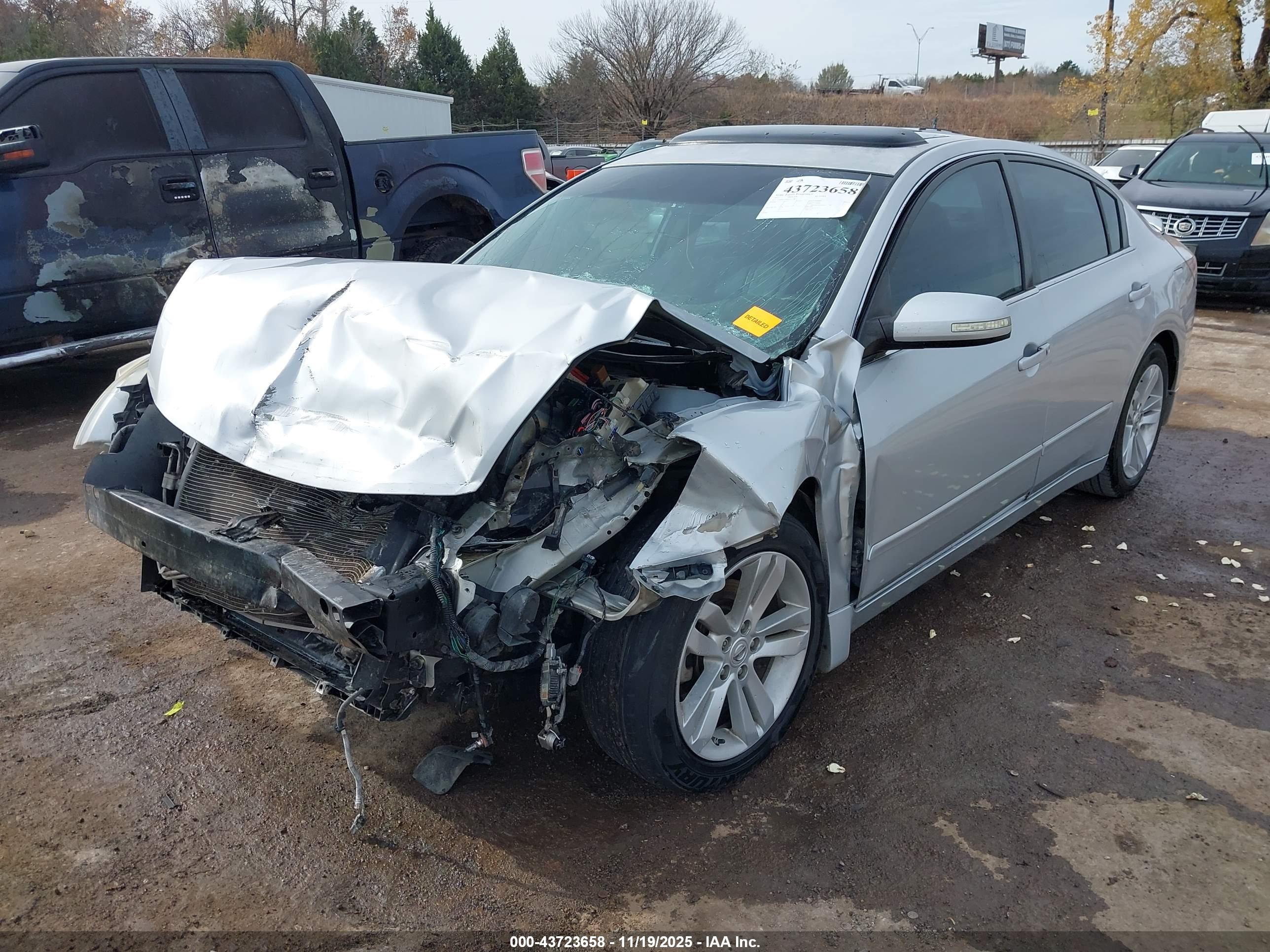 NISSAN ALTIMA image 2