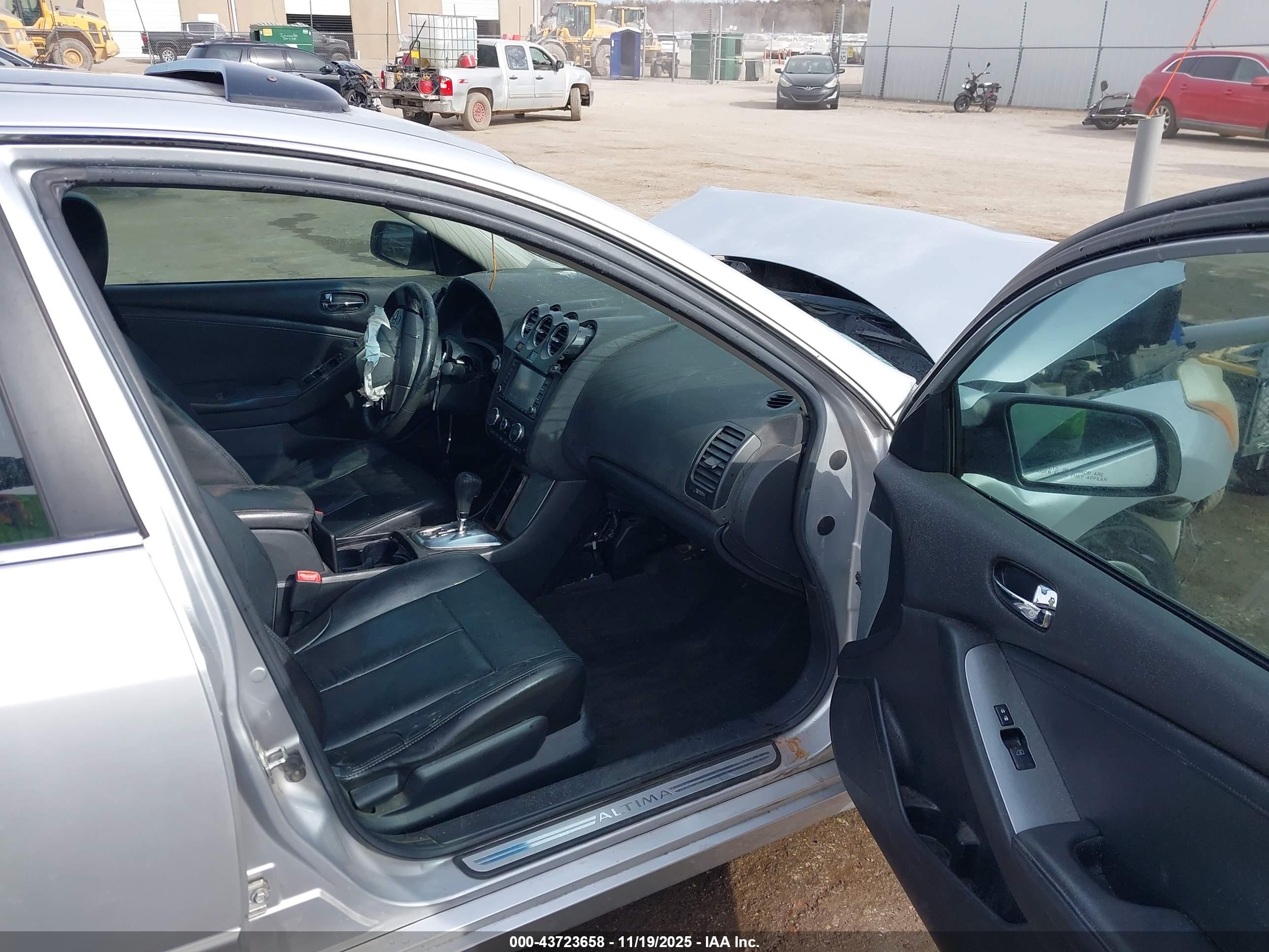 NISSAN ALTIMA image 5