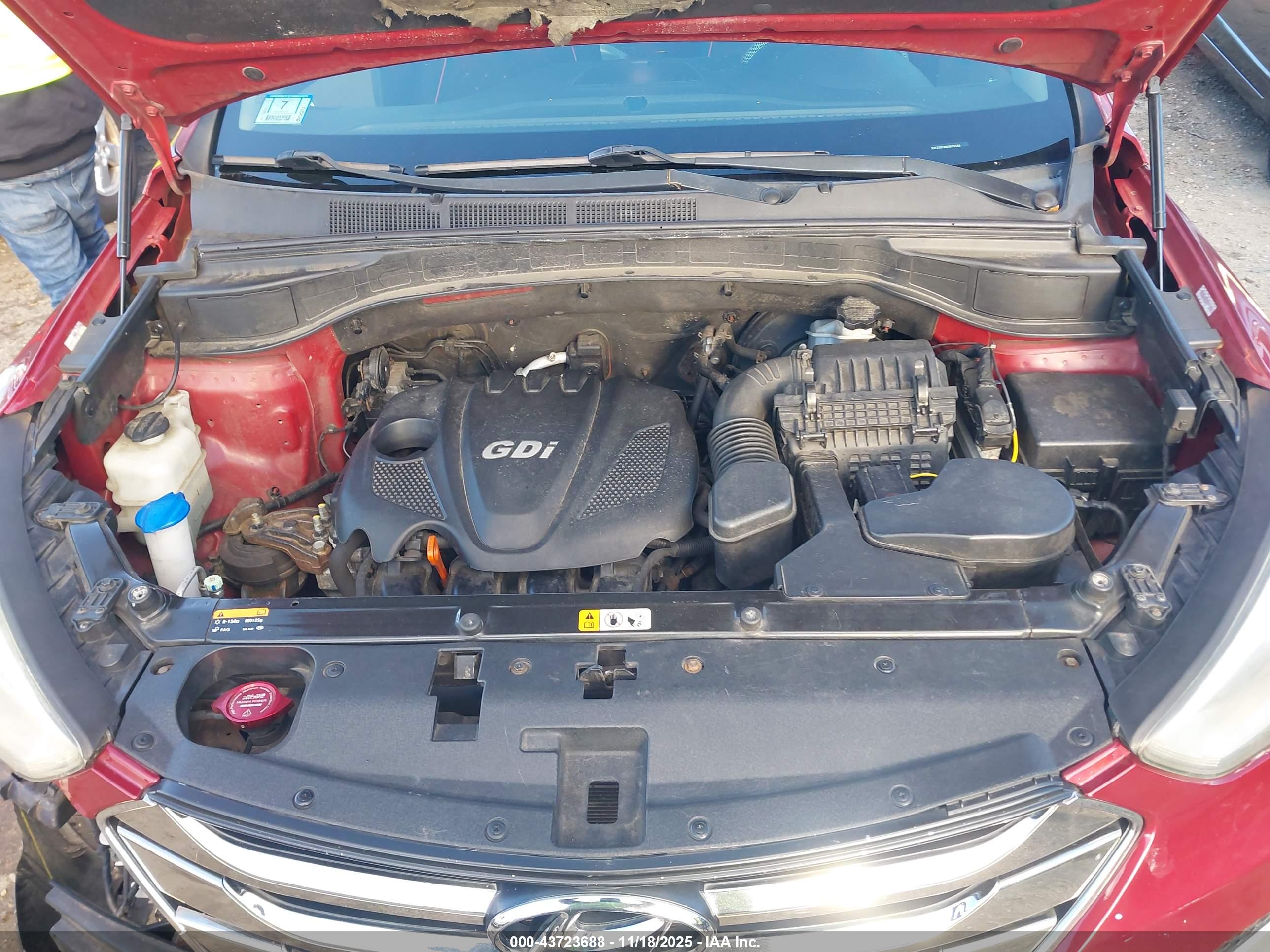 HYUNDAI SANTA image 10