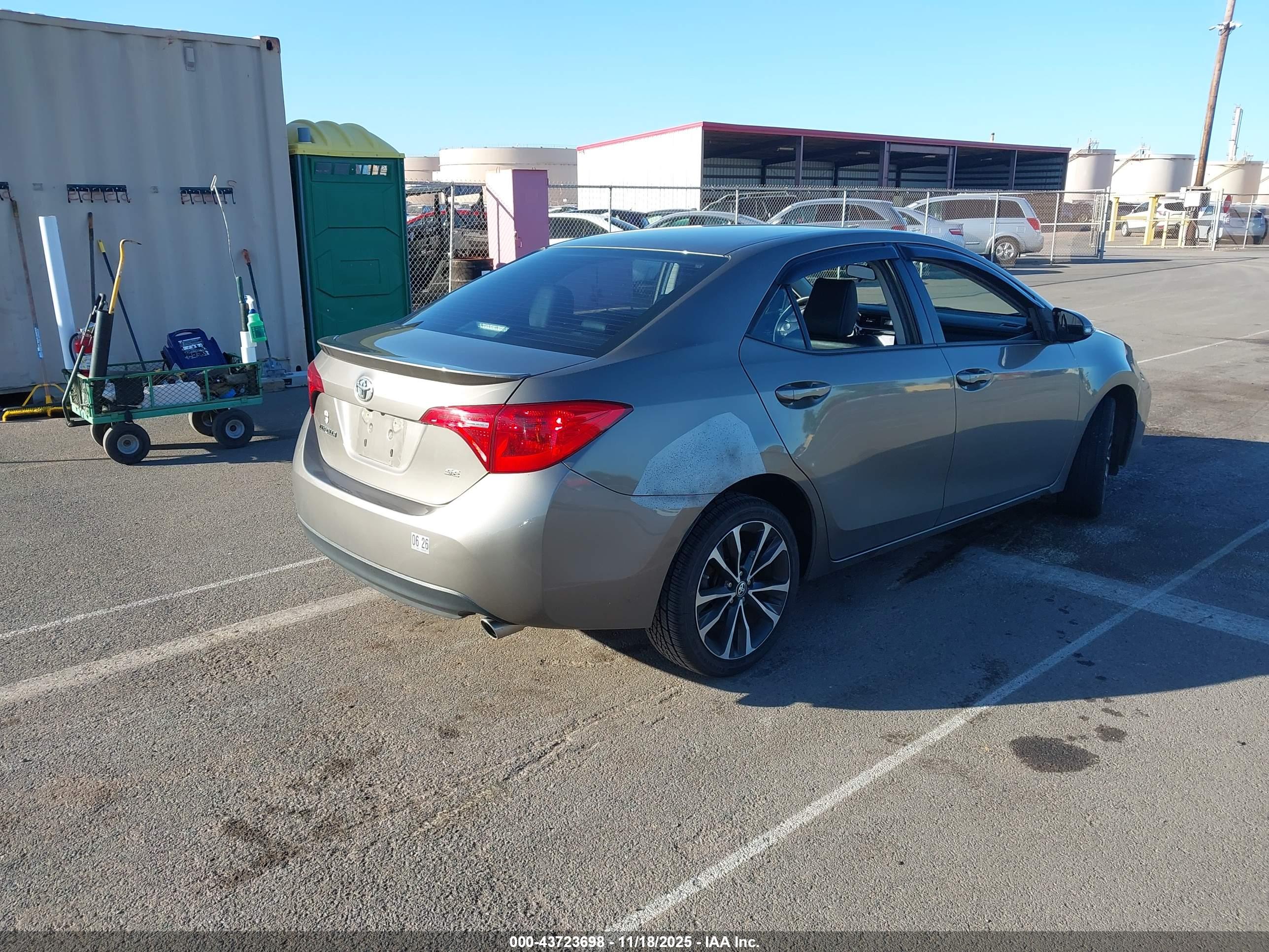 TOYOTA COROLLA image 4
