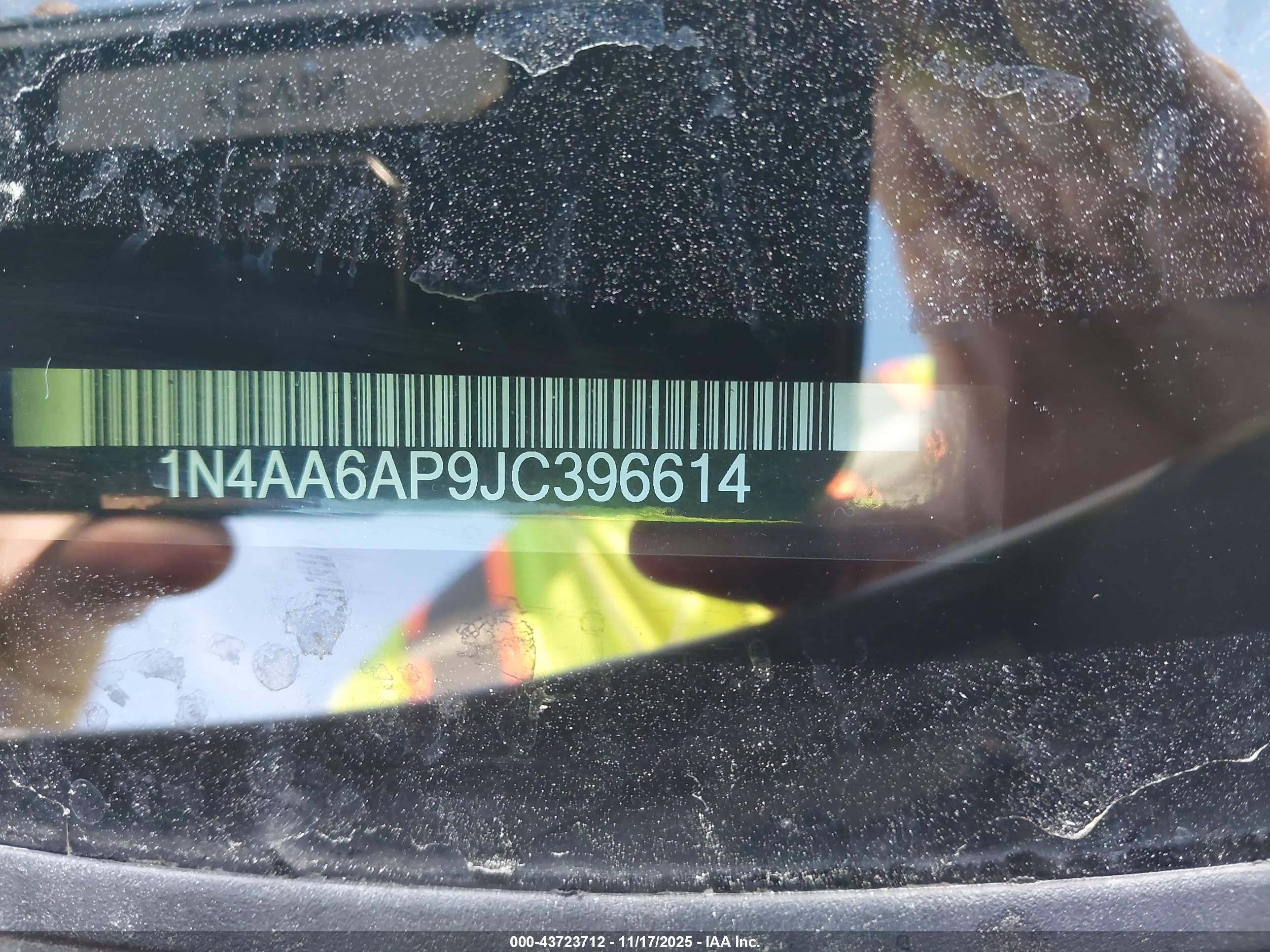 NISSAN MAXIMA image 9