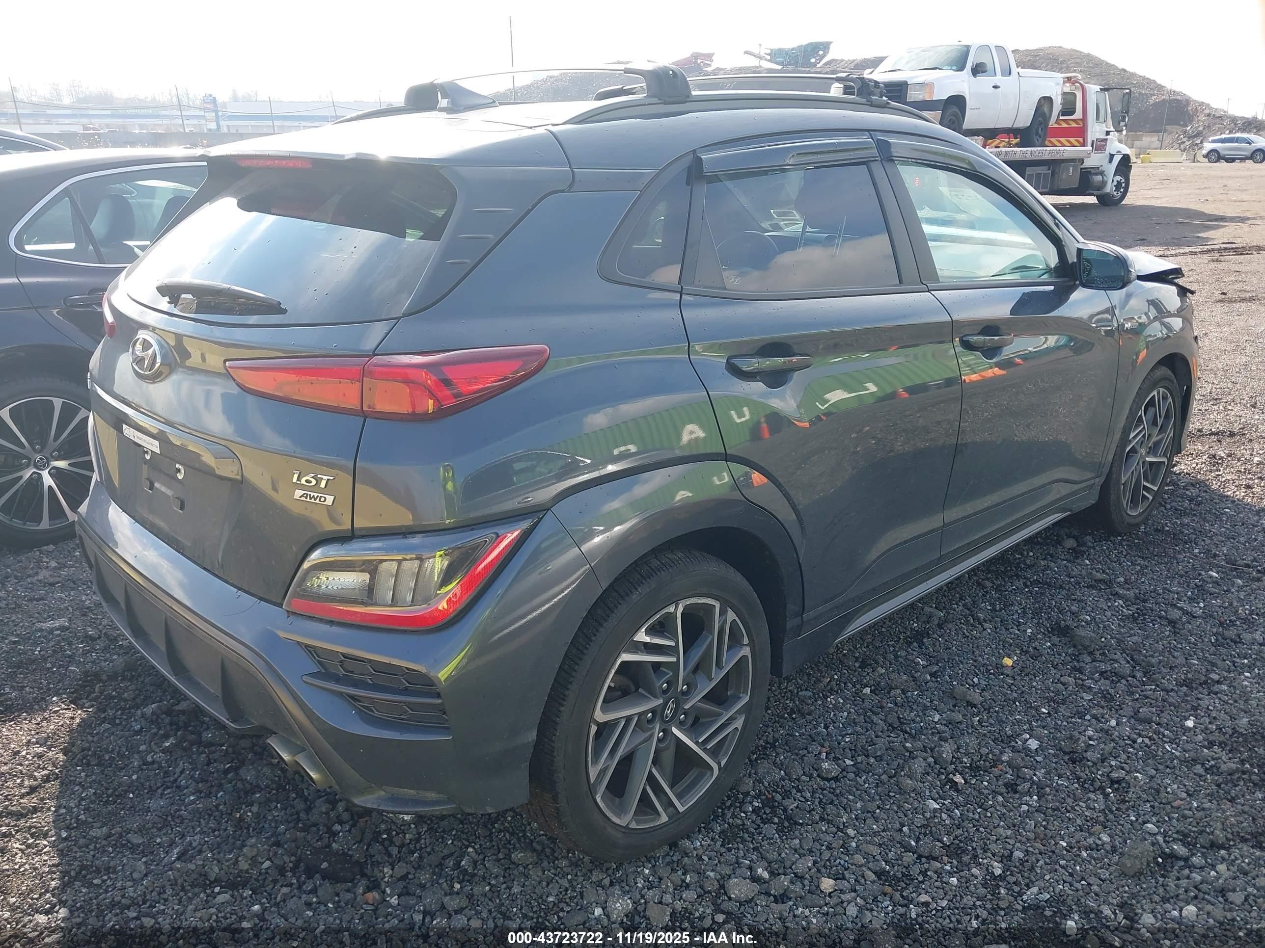 HYUNDAI KONA image 4