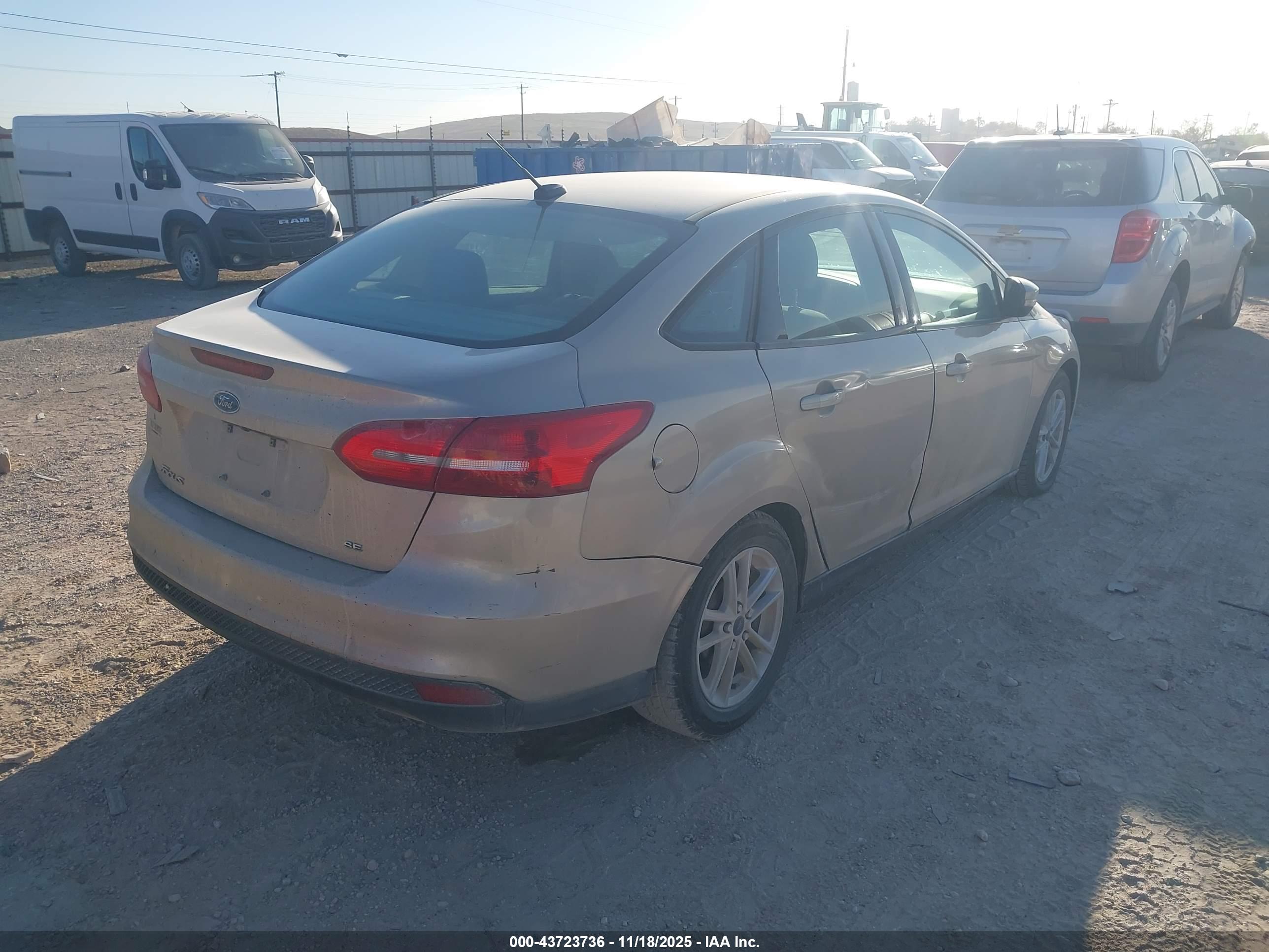 FORD FOCUS image 4